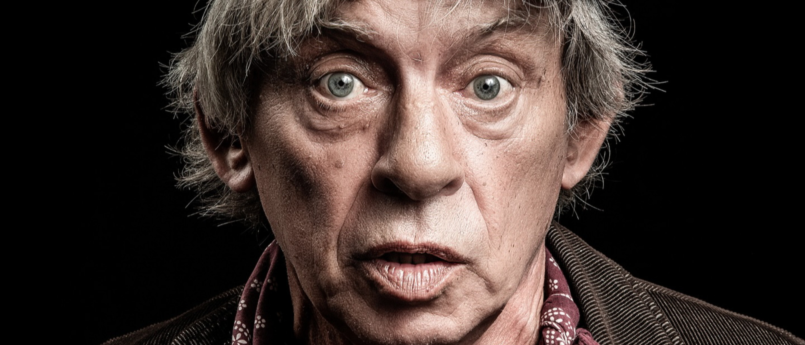 Operaccia Satirica - Onora i padri e paga la psicologa