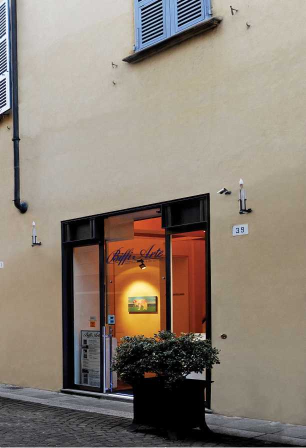 Consumate all’ombra: storie di silenziose e silenziate