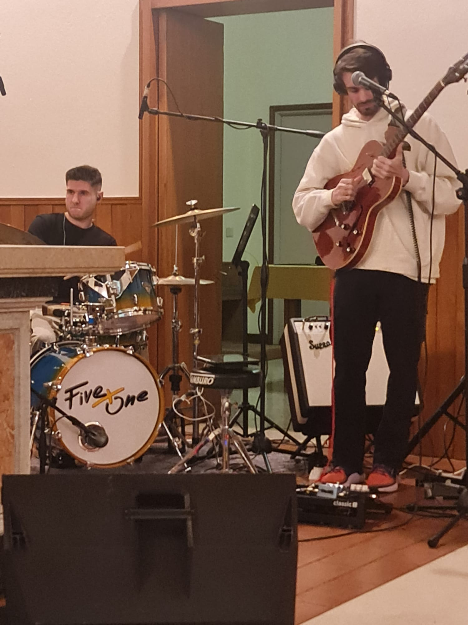 Un momento della serata di teo-jazz nella chiesa delle monache di clausura in via Spinazzi