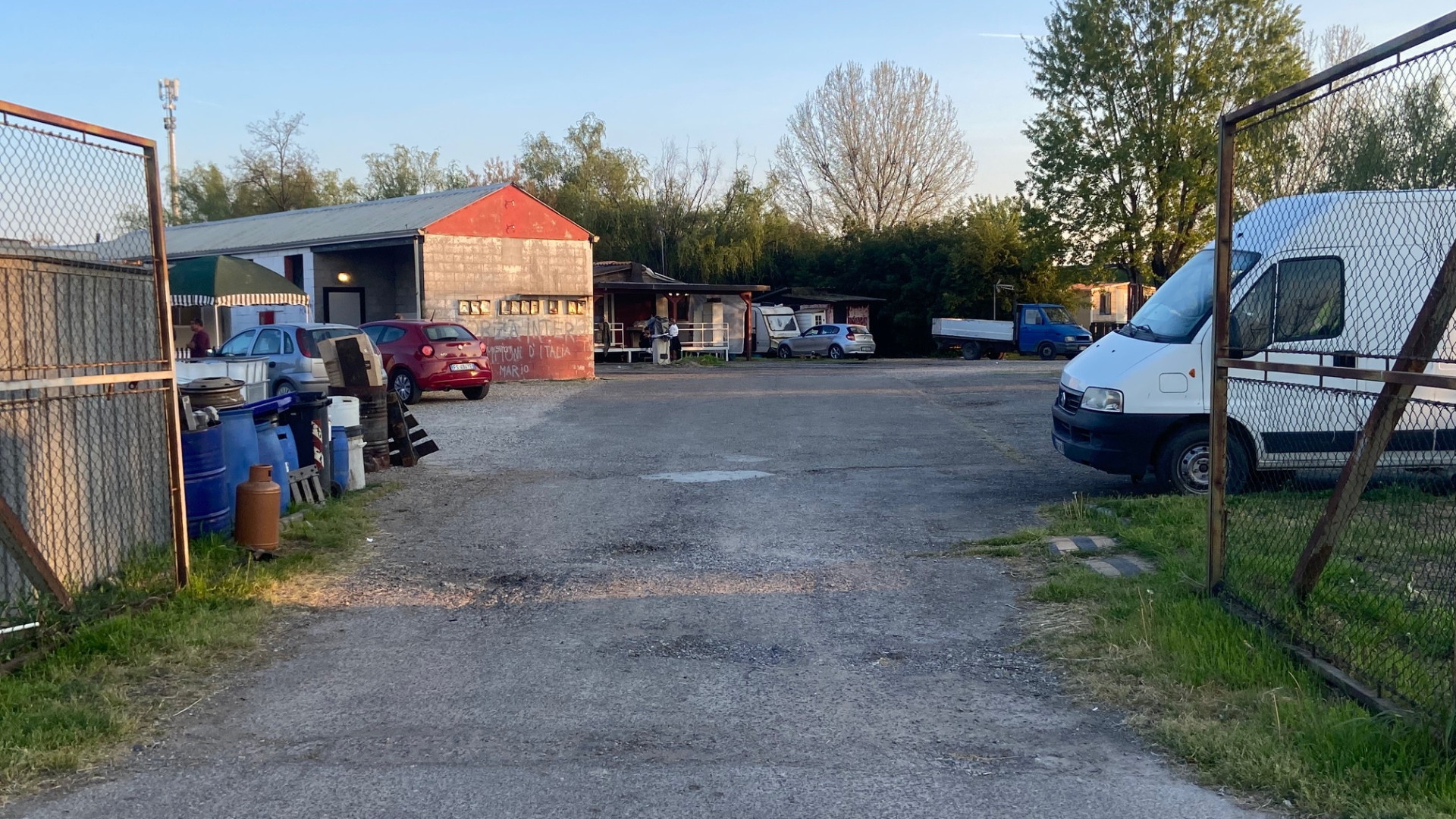 «Campo nomadi come un ghetto», progetto per portare i bambini in aula