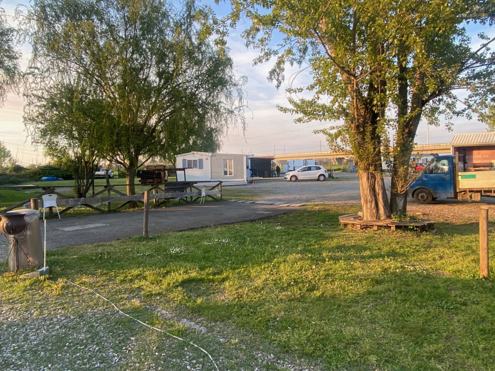 Campo nomadi di Piacenza in località Torre della Razza (foto Pier Paolo Tassi)