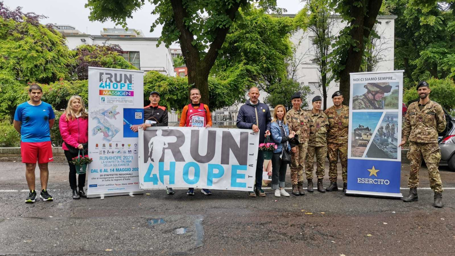 I protagonisti di una vecchia edizione della Run4Hope sul Pubblico Passeggio
