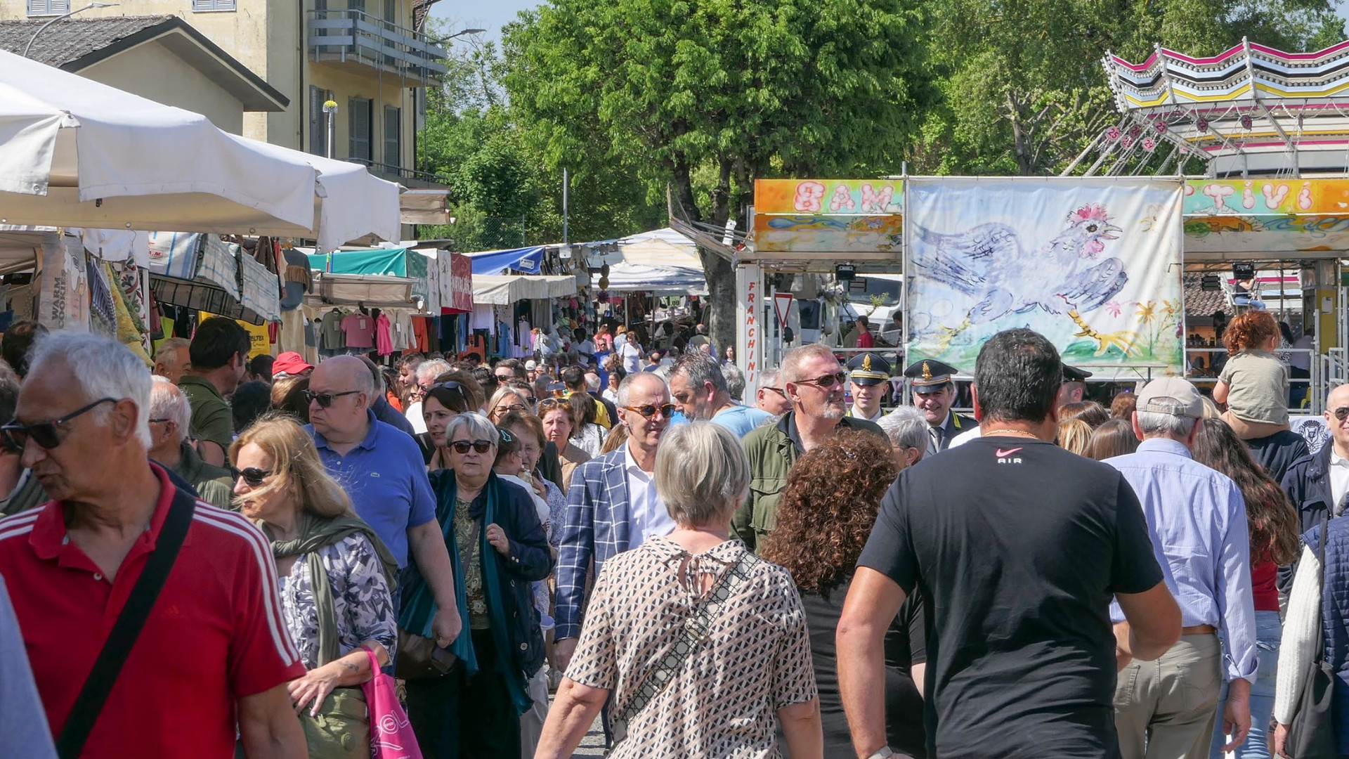 Folla alla Fiera di Primavera di Pianello © Libertà/Massimo Bersani