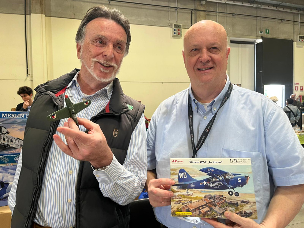 Andrea Massaro con Davide Di Odoardo del&nbsp;Club Aeromodellismo Statico Cremona

