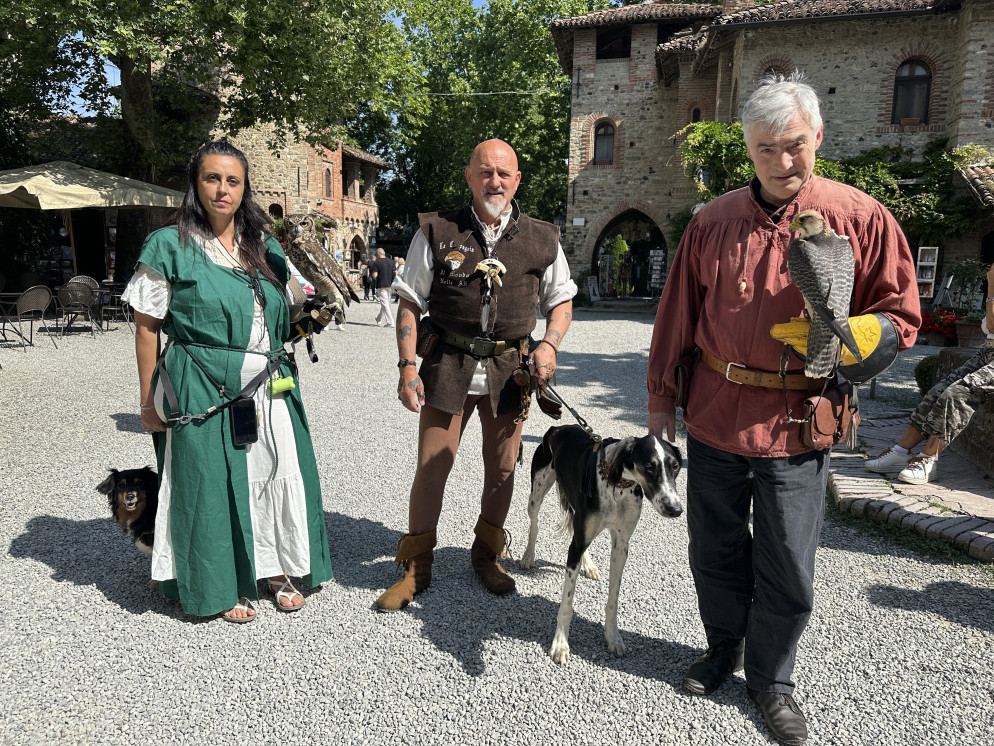Tutti i figuranti in vestito d'epoca, molto nel ruolo (foto Zangrandi)