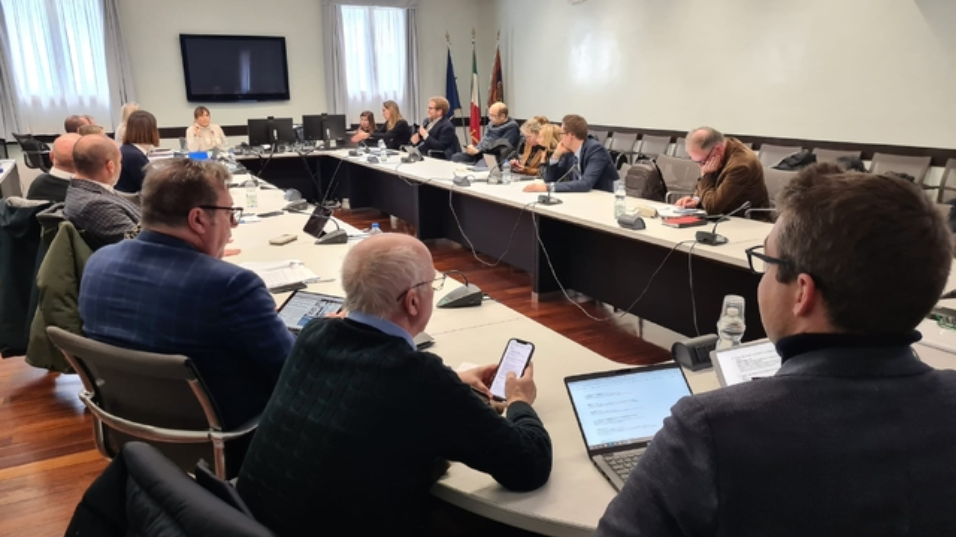 Sesta commissione - Via libera a Pdl che disciplina Condhotel e parere favorevole su rendiconto 2024