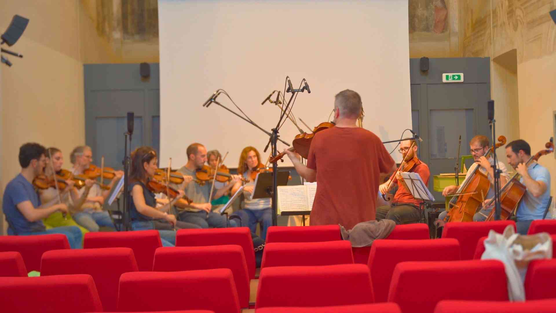 L'Orchestra Farnesiana e il violista Simonide Braconi del Teatro alla Scala in concerto stasera in Fondazione