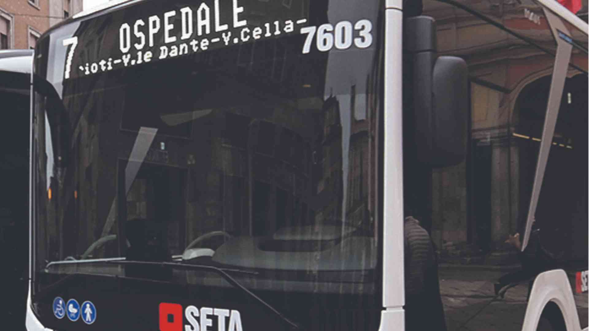 Solo grazie ai colleghi riesce ad andare in Sicilia ai funerali del padre