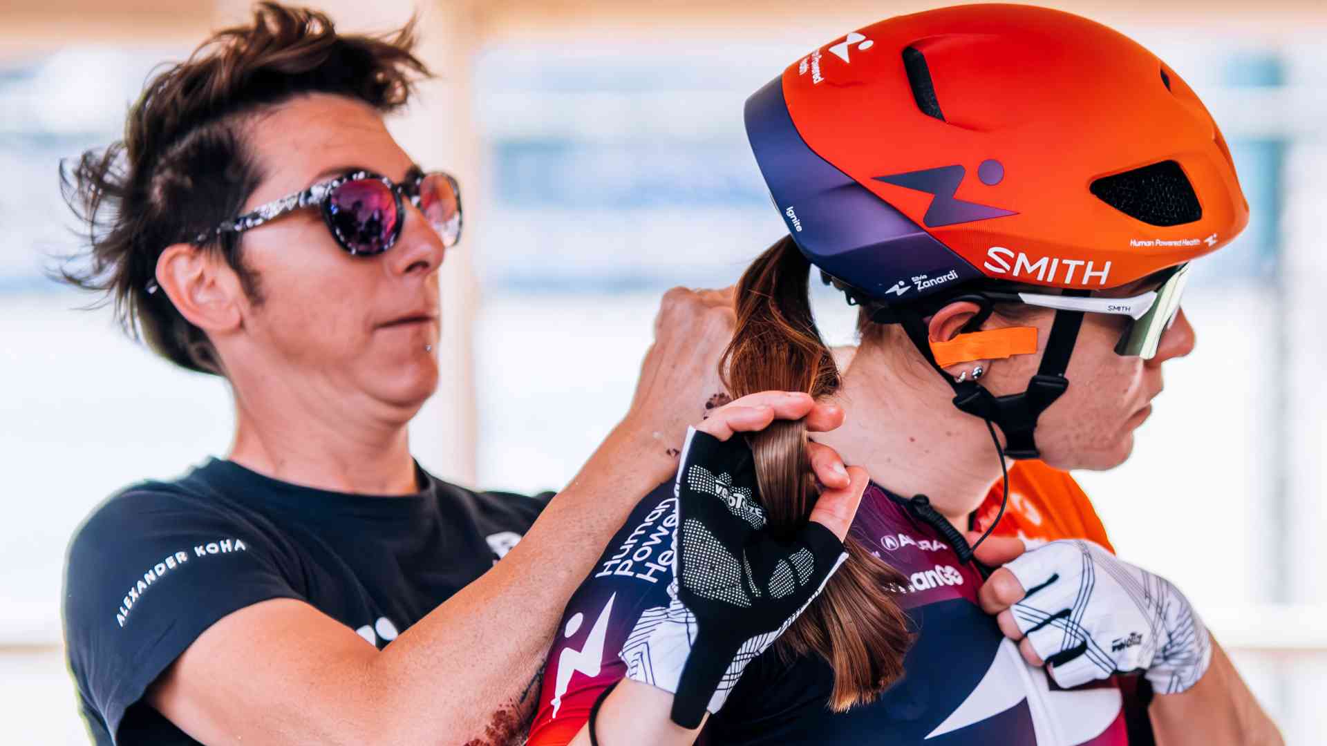 Giorgia dall’ammiraglia dirige Silvia