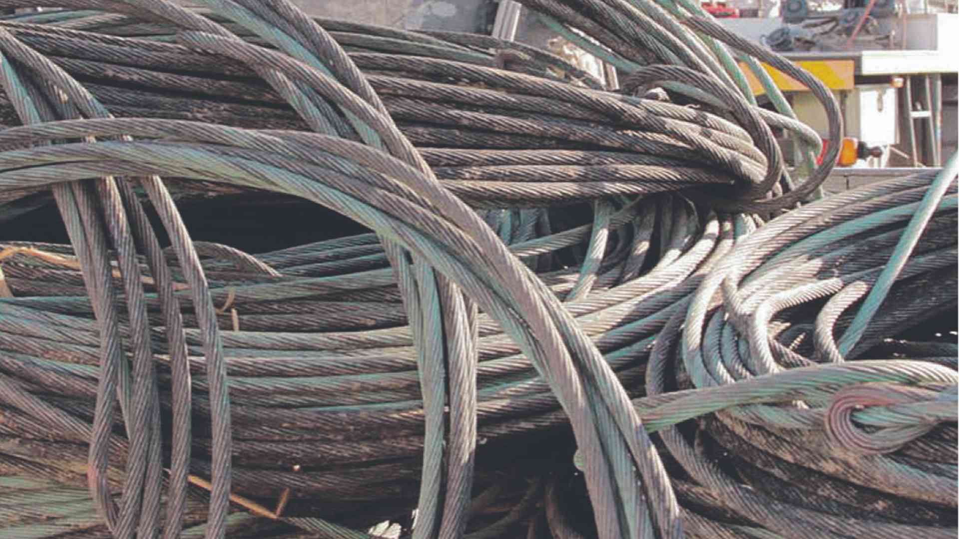 Ladri di rame a Caorso, sfilati i cavi della ferrovia