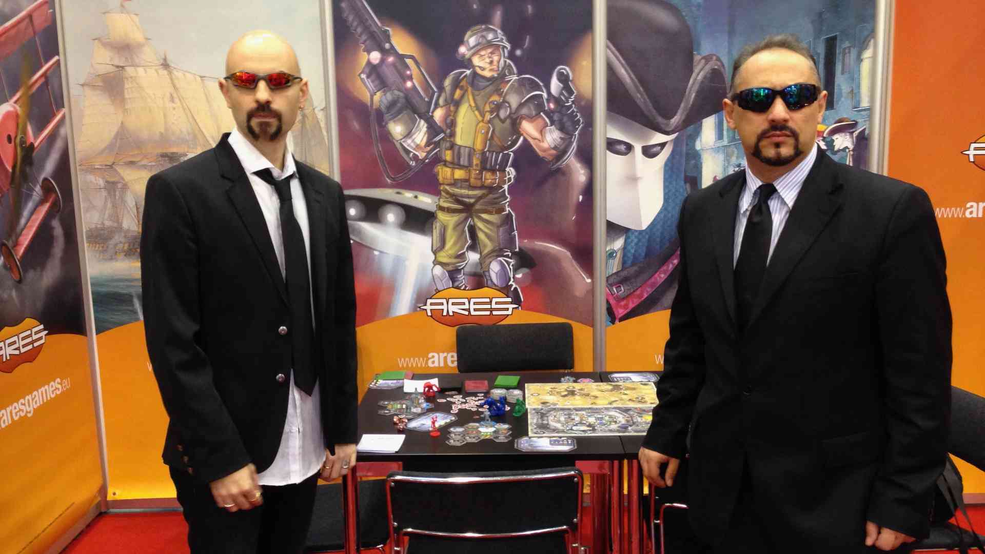 Dal gioco online a quello senza corrente: storia di un'amicizia che ha creato mondi