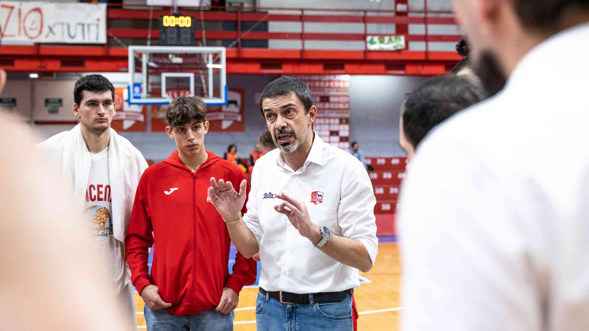 Piacenza, 30 ottobre 2022 - Basket Serie B - Bakery vs Rieti Coach Del Re a fine partita