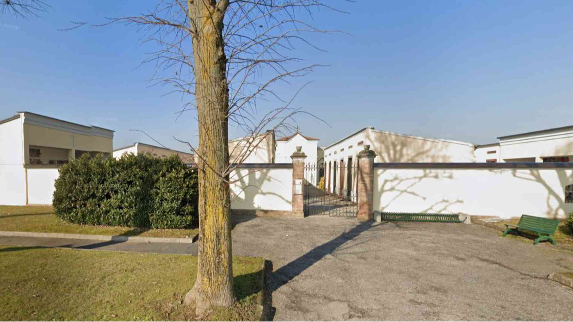Furto al cimitero di Chiaravalle della Colomba