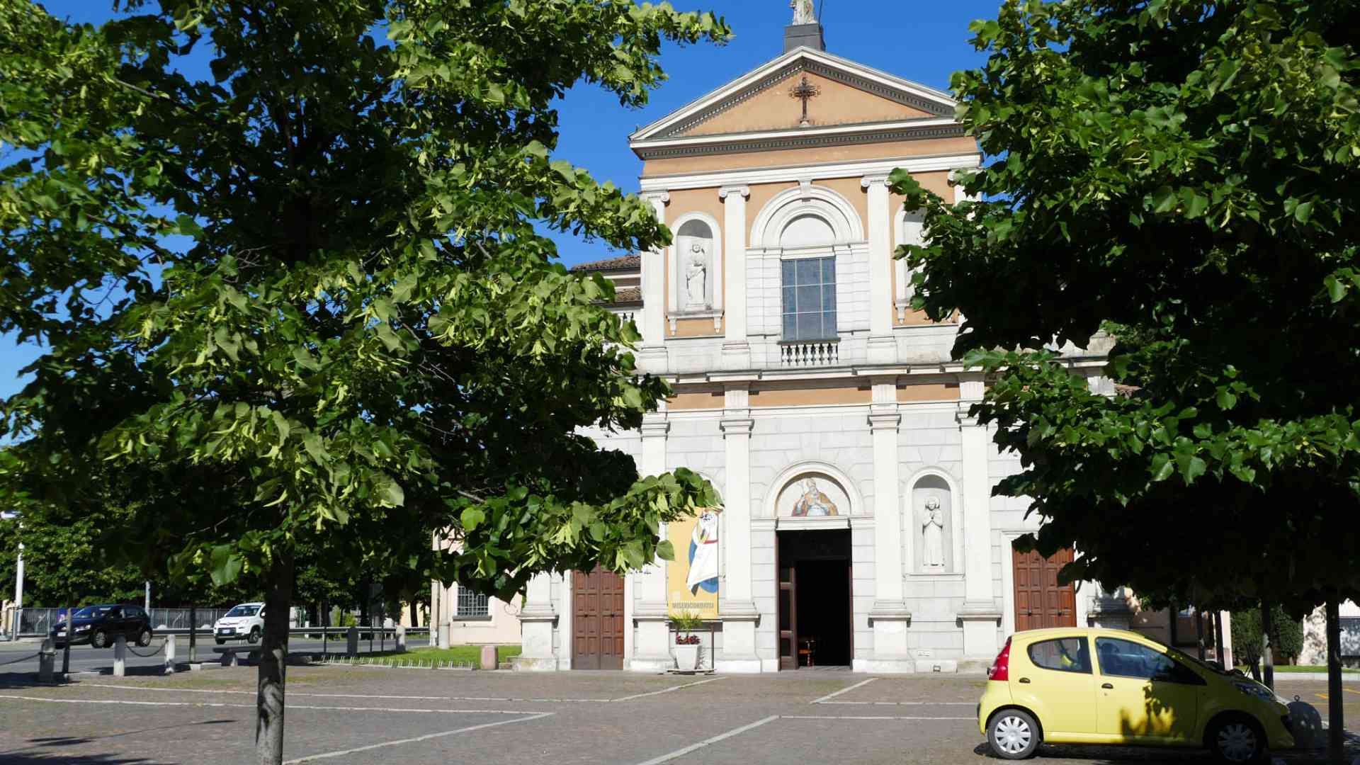 Troppo caldo, funerali vietati al pomeriggio