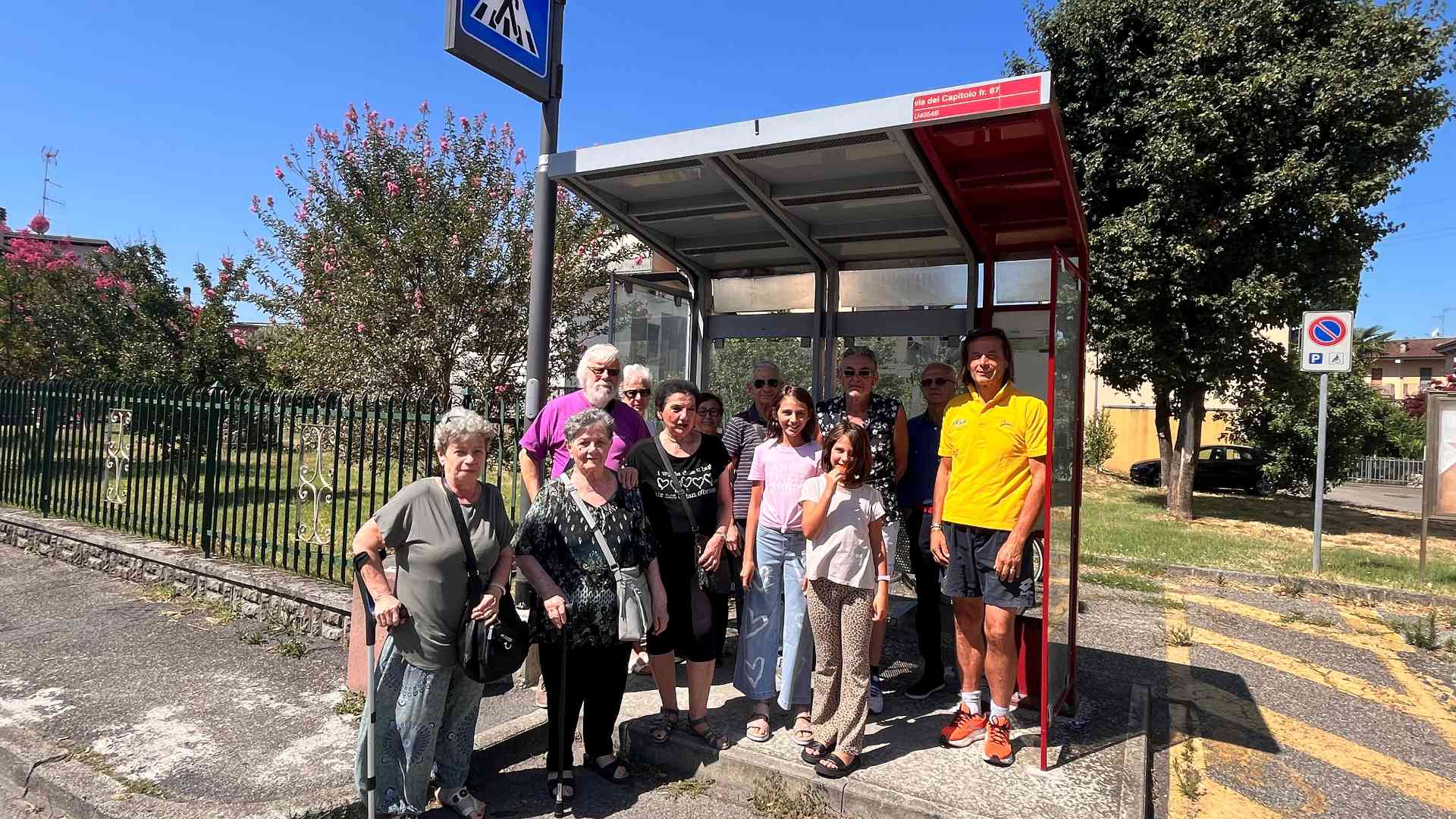 «Noi dimenticati dai bus». La protesta degli abitanti del Capitolo
