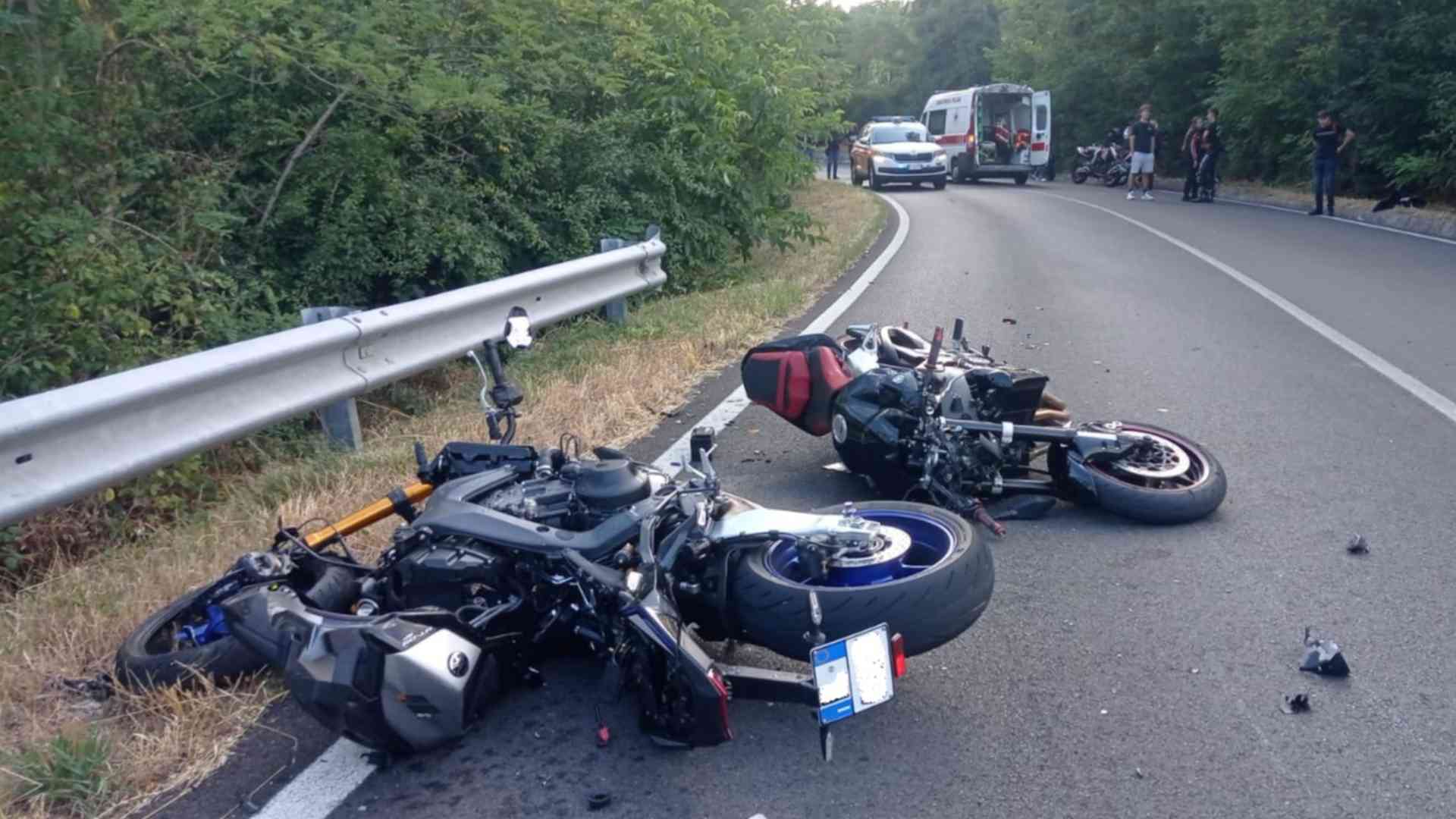 Scontro tra moto tra Trevozzo e Nibbiano, due feriti