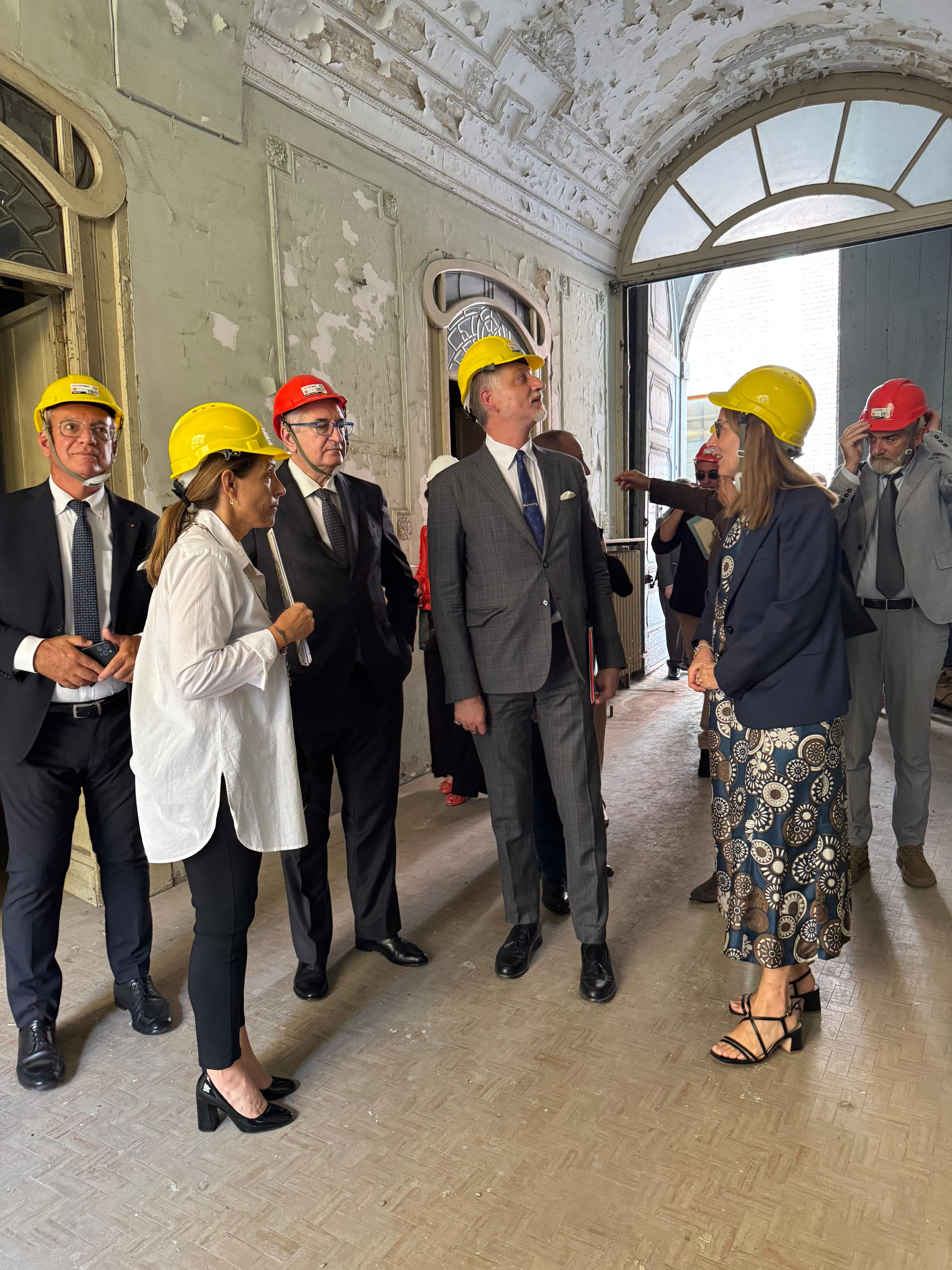 Il ministro della Cultura, Alessandro Giuli, in visita all'hotel San Marco a Piacenza