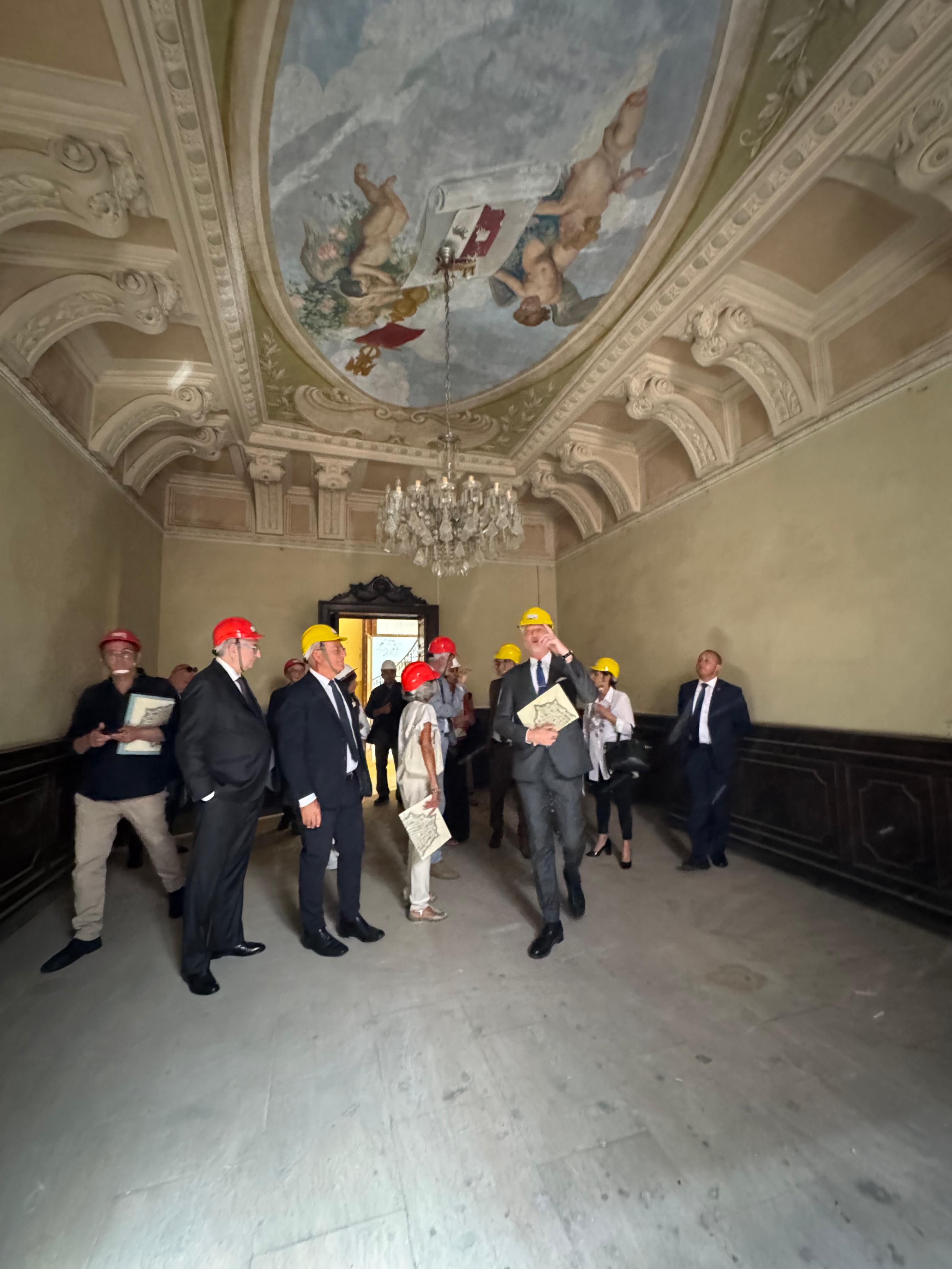 Il ministro della Cultura, Alessandro Giuli, in visita all'hotel San Marco a Piacenza