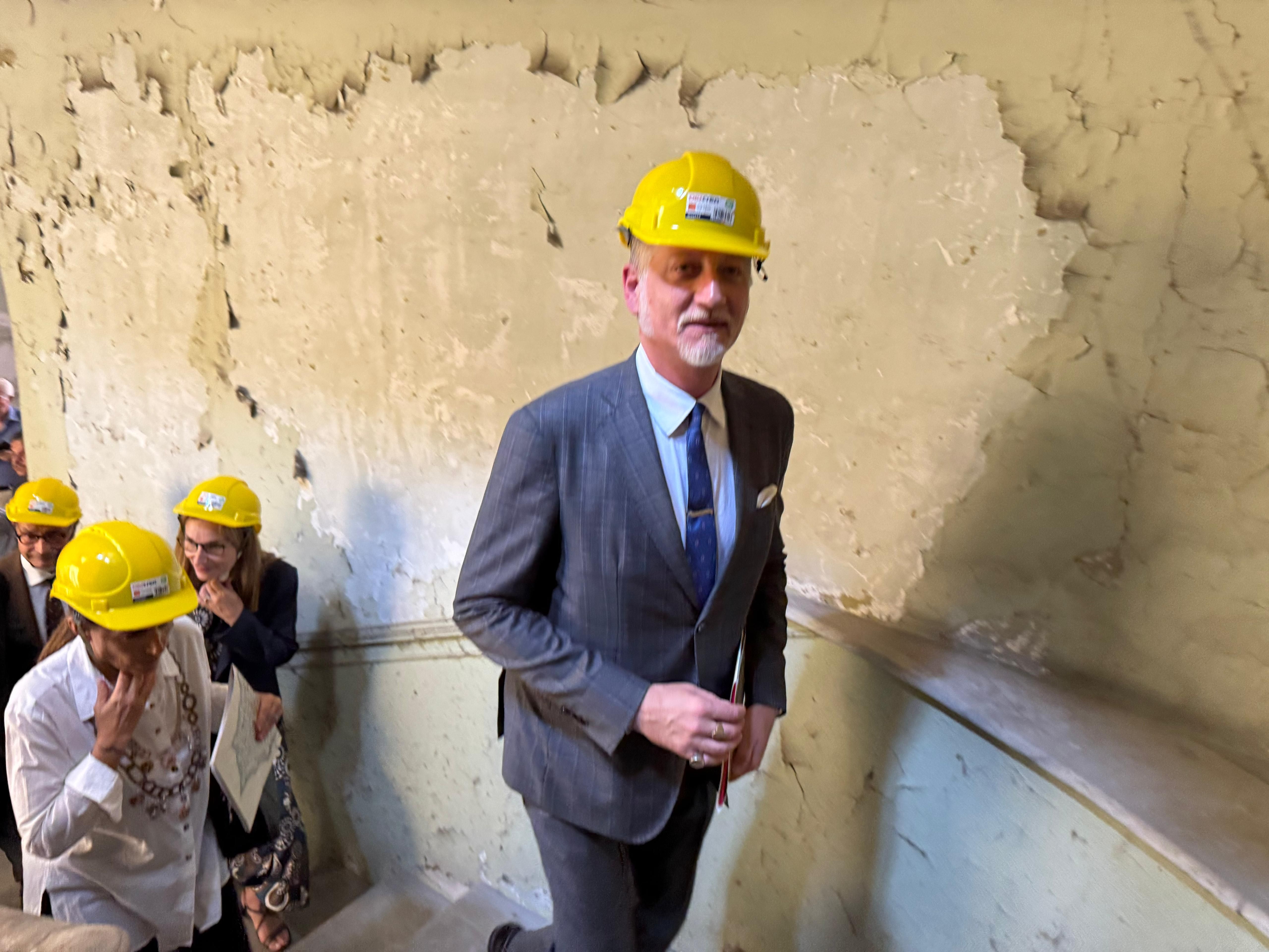 Il ministro della Cultura, Alessandro Giuli, in visita all'hotel San Marco a Piacenza