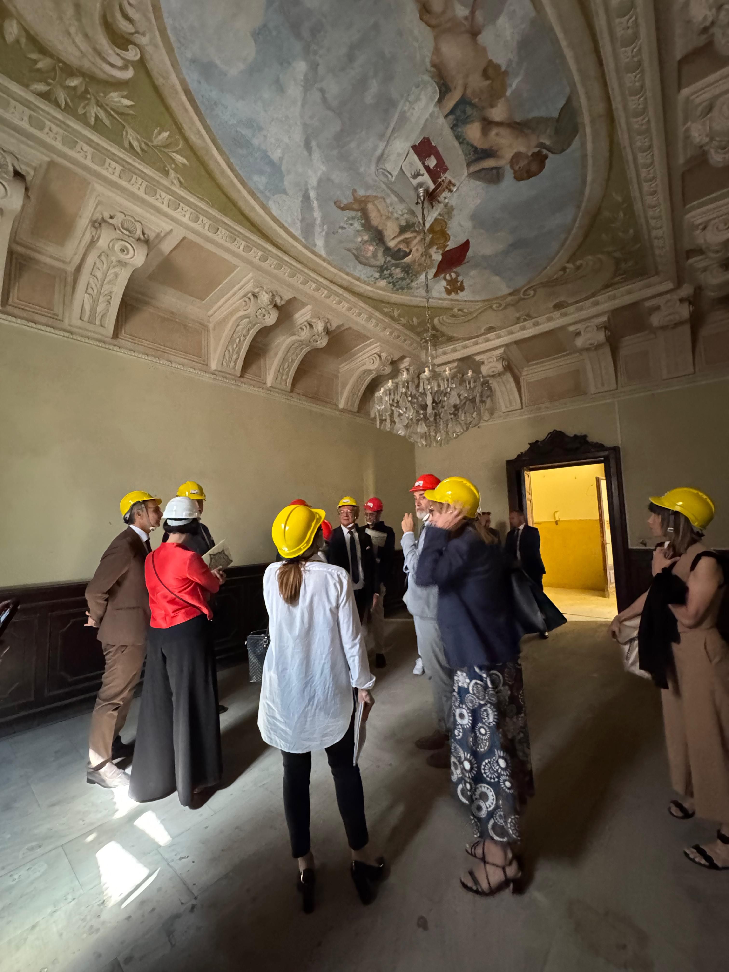 Il ministro della Cultura, Alessandro Giuli, in visita all'hotel San Marco a Piacenza