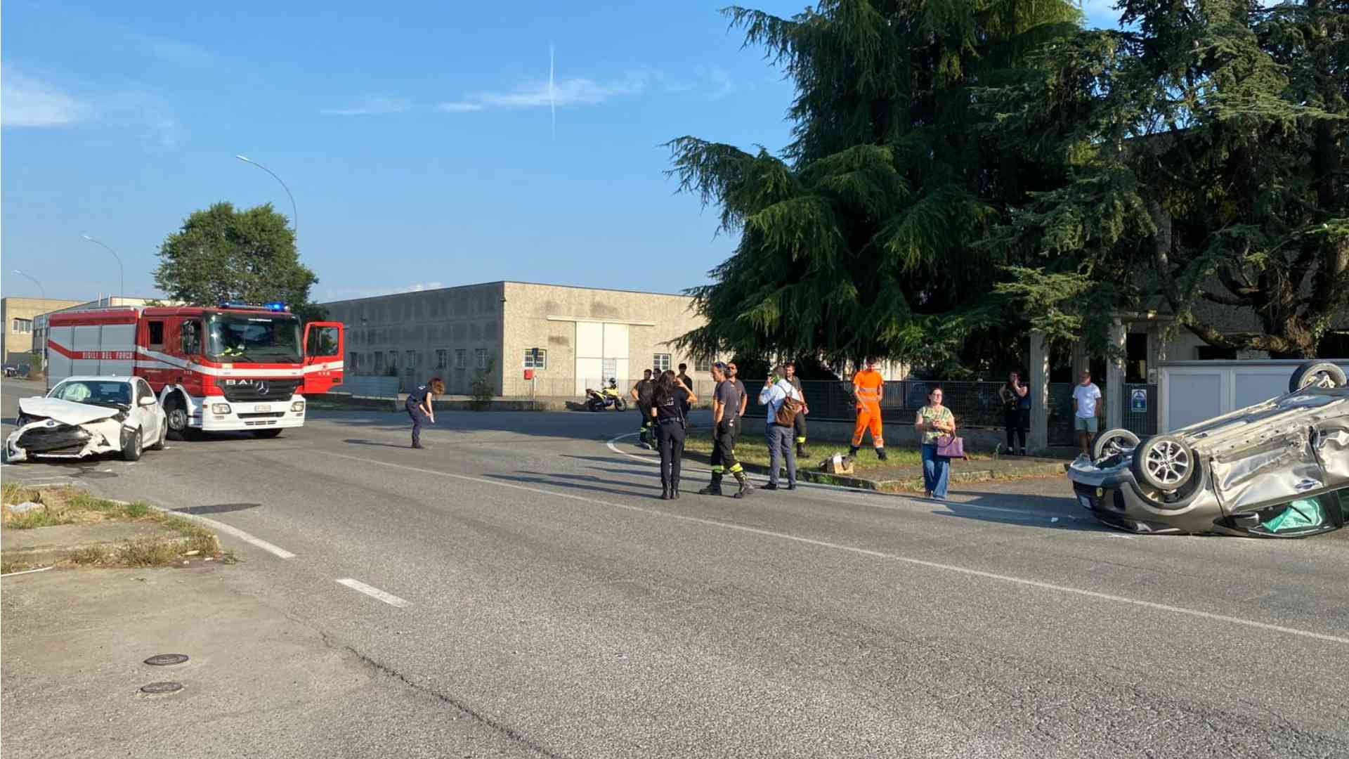 Ennesimo schianto alle Mose e sale la protesta: «Righe bianche sparite»