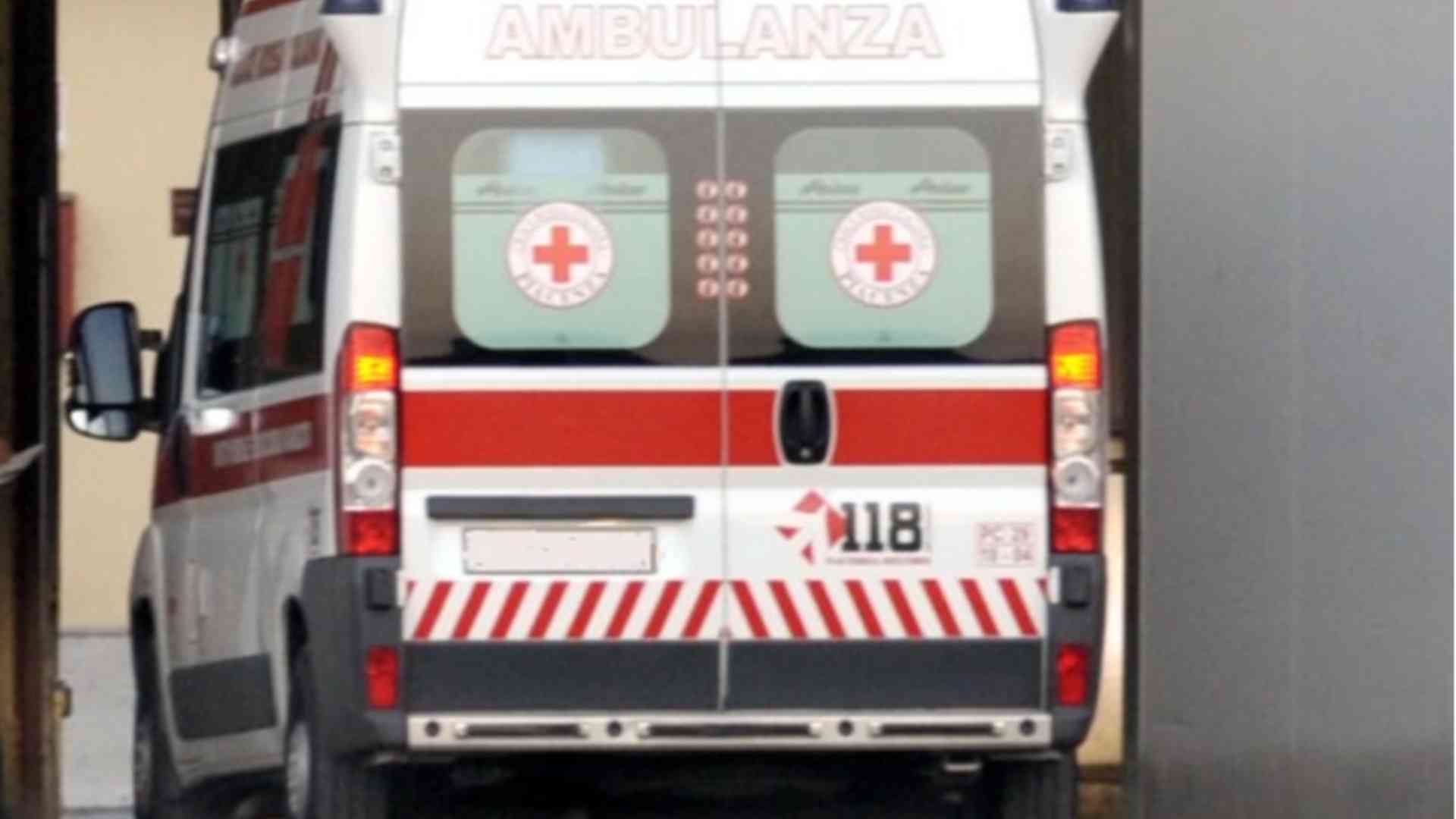 Cade dalla moto e resta seriamente ferito a Castellarquato