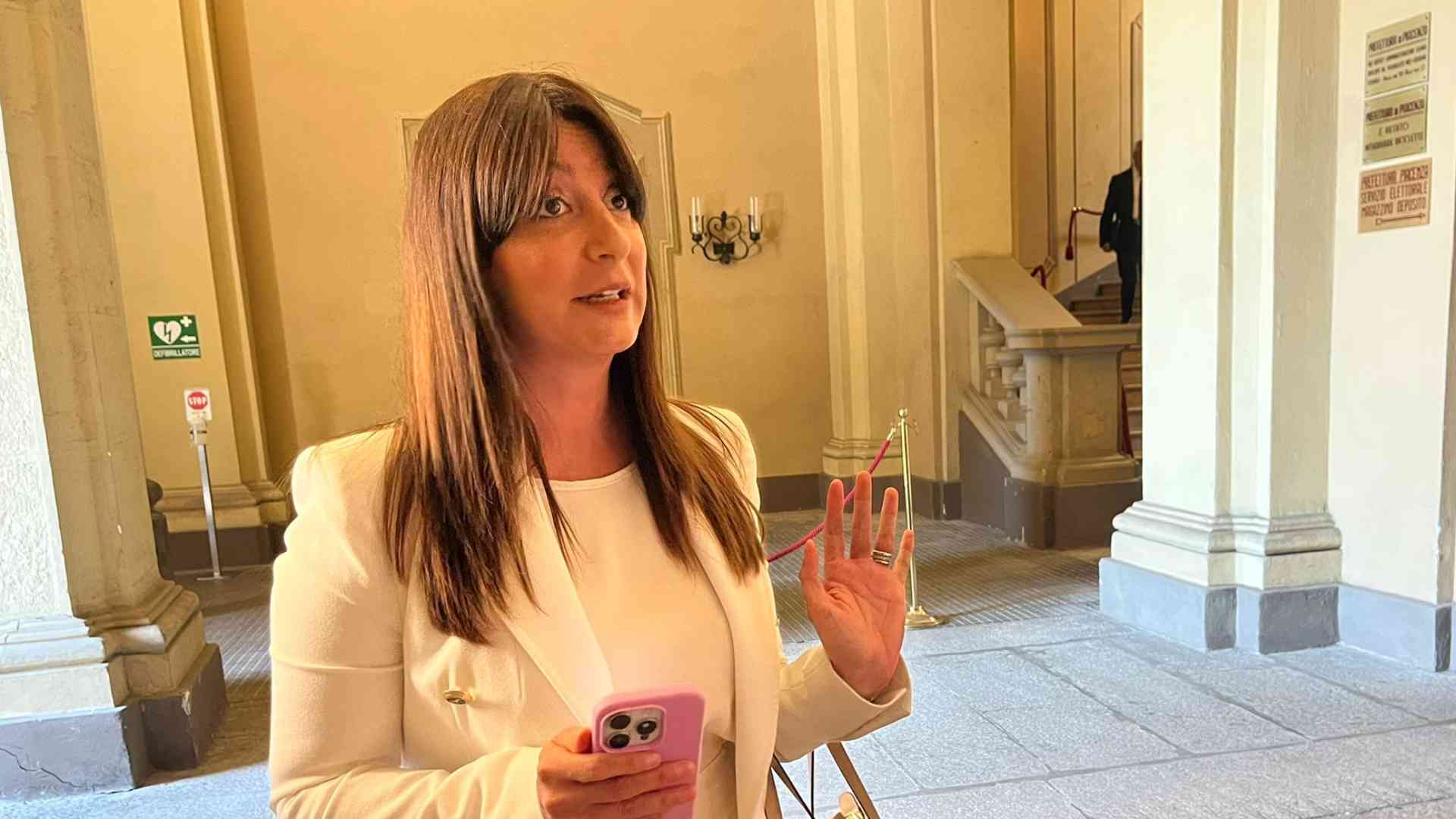 Stragliati a Piantedosi: «Servono più forze dell'ordine»
