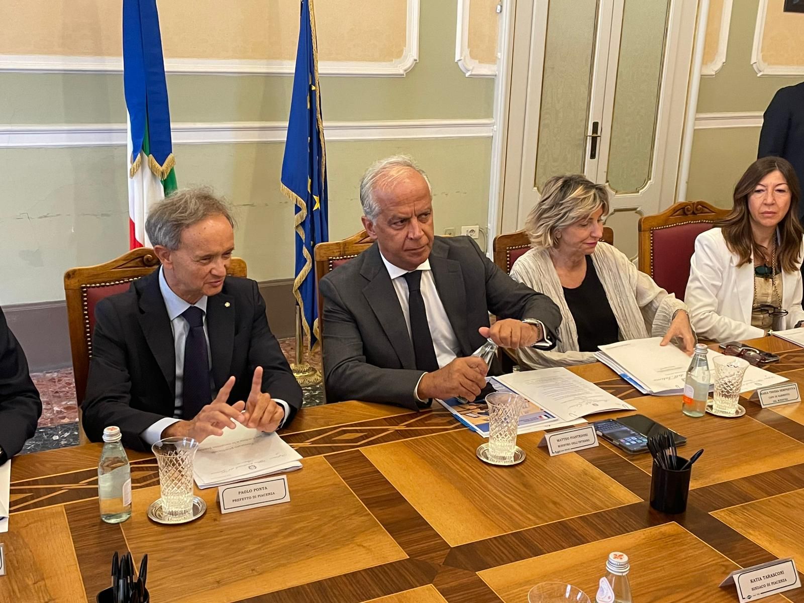 Il comitato per la sicurezza urbana, con il ministro dell'Interno Matteo Piantedosi e il capo della Polizia, Direttore Generale della Pubblica Sicurezza, Vittorio Pisani
