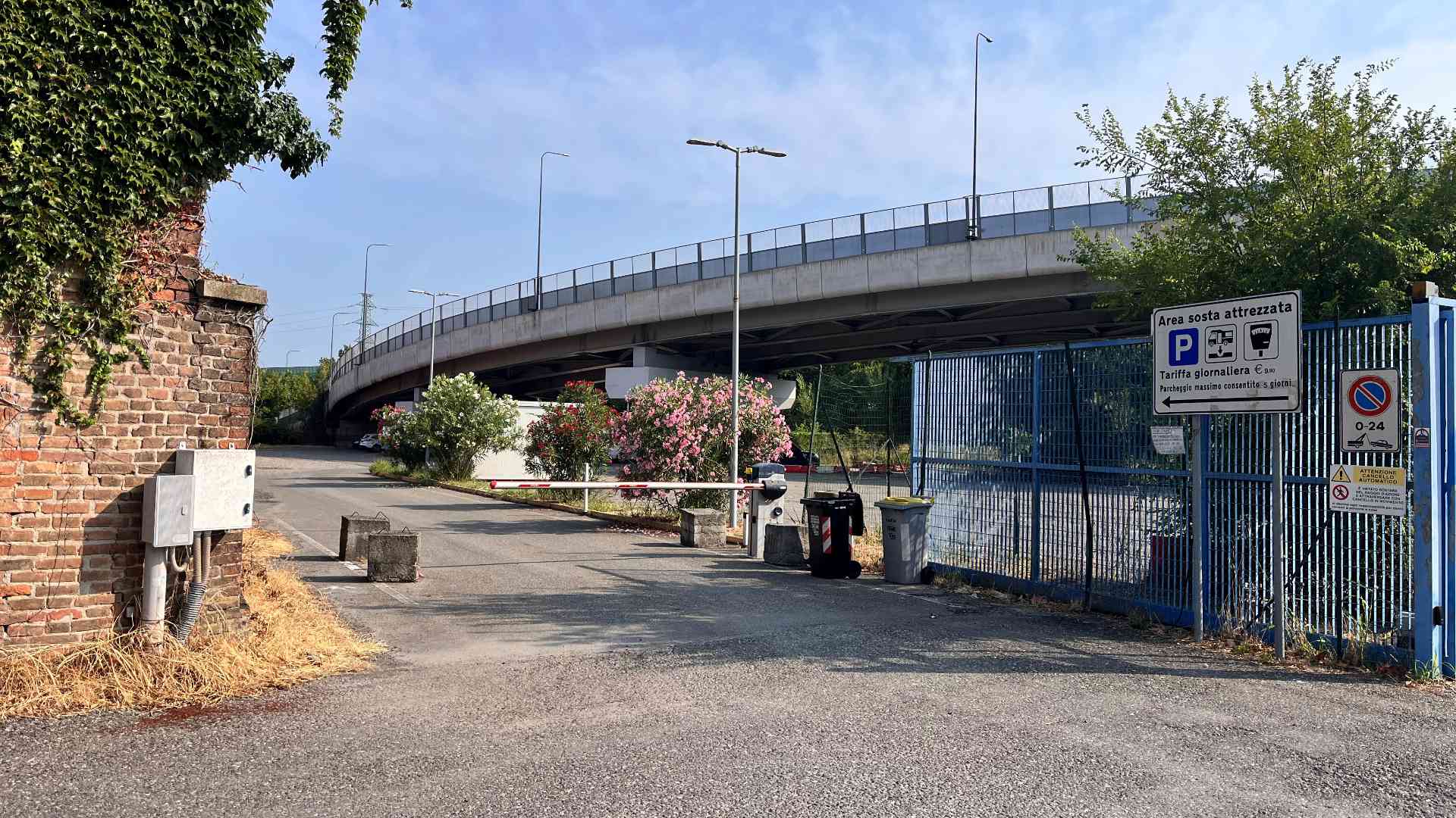 Area camper «brutta e respingente». Trasloco all'ex Acna?
