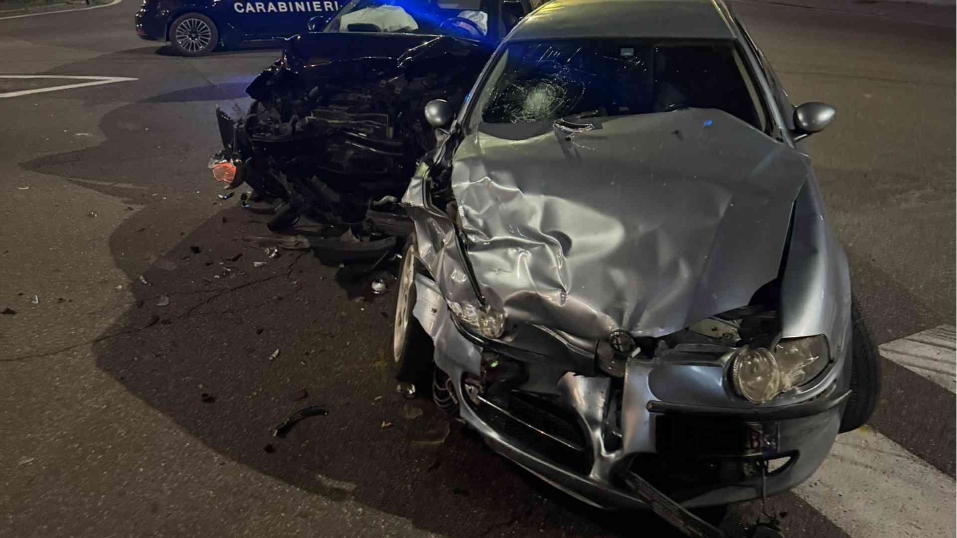 Violento scontro nella notte all'incrocio di Podenzano