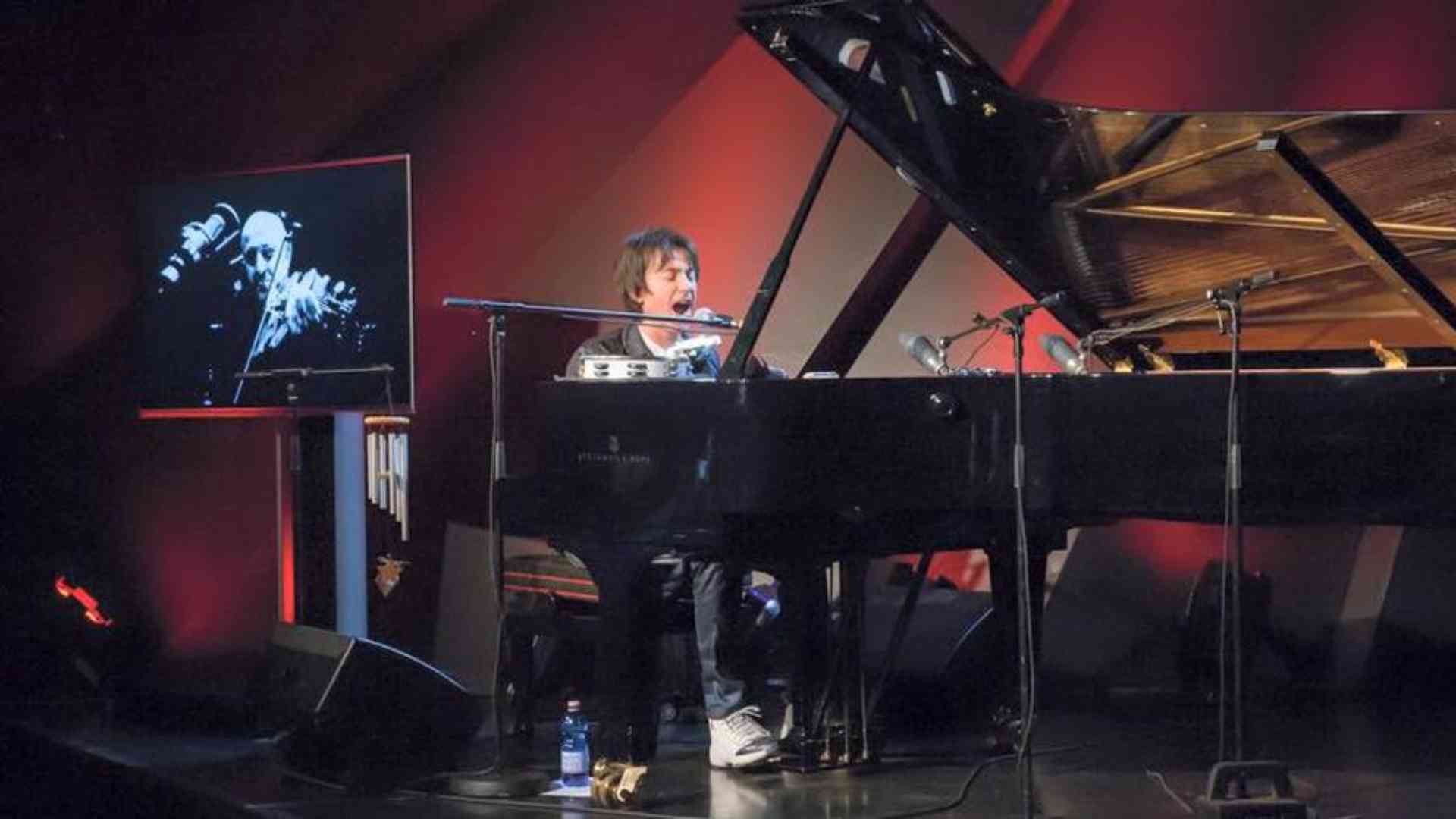 Alberto Fortis tra rock e poesia, lontano dall'omologazione e "amico" di Piacenza
