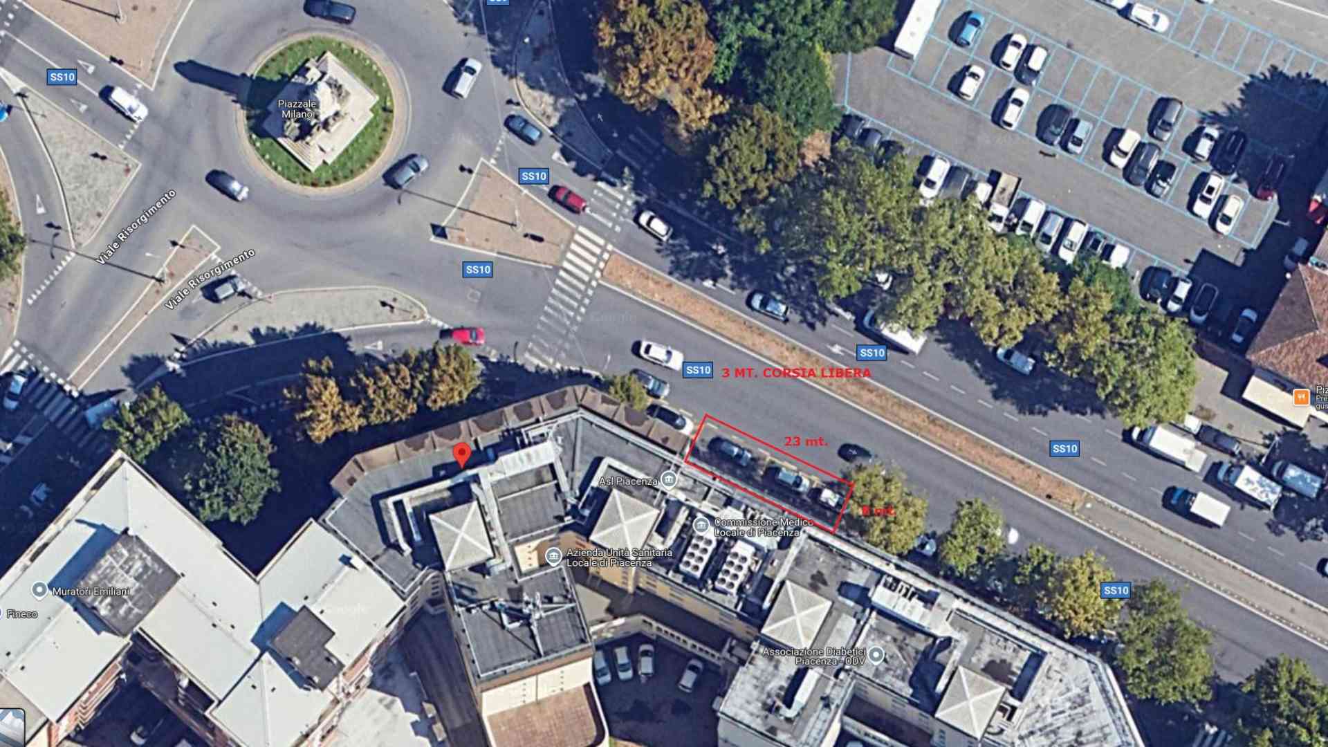 Autogru in viale Sant'Ambrogio, venerdì parcheggi inutilizzabili