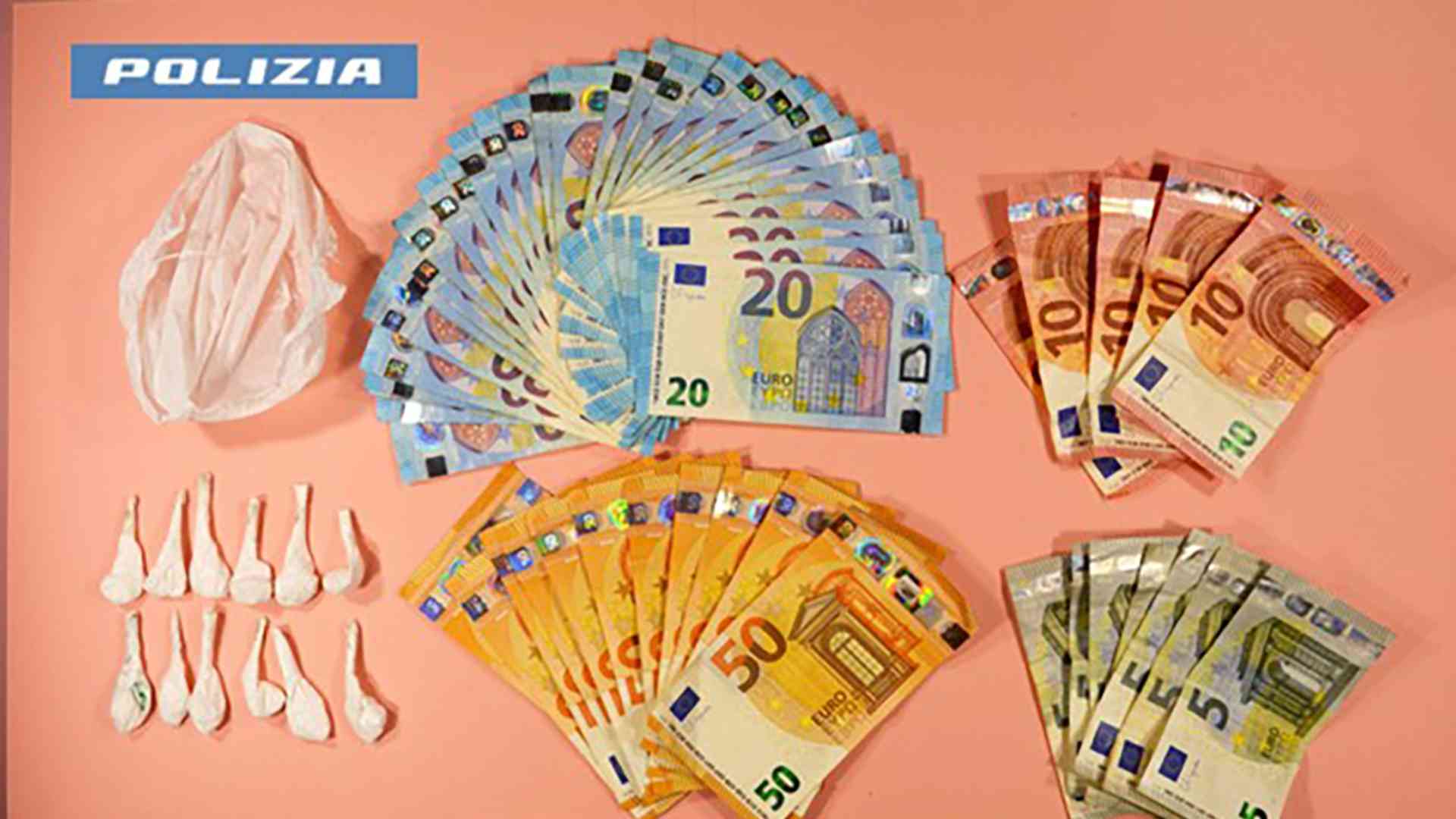 Trovato con 11 dosi di cocaina e arrestato