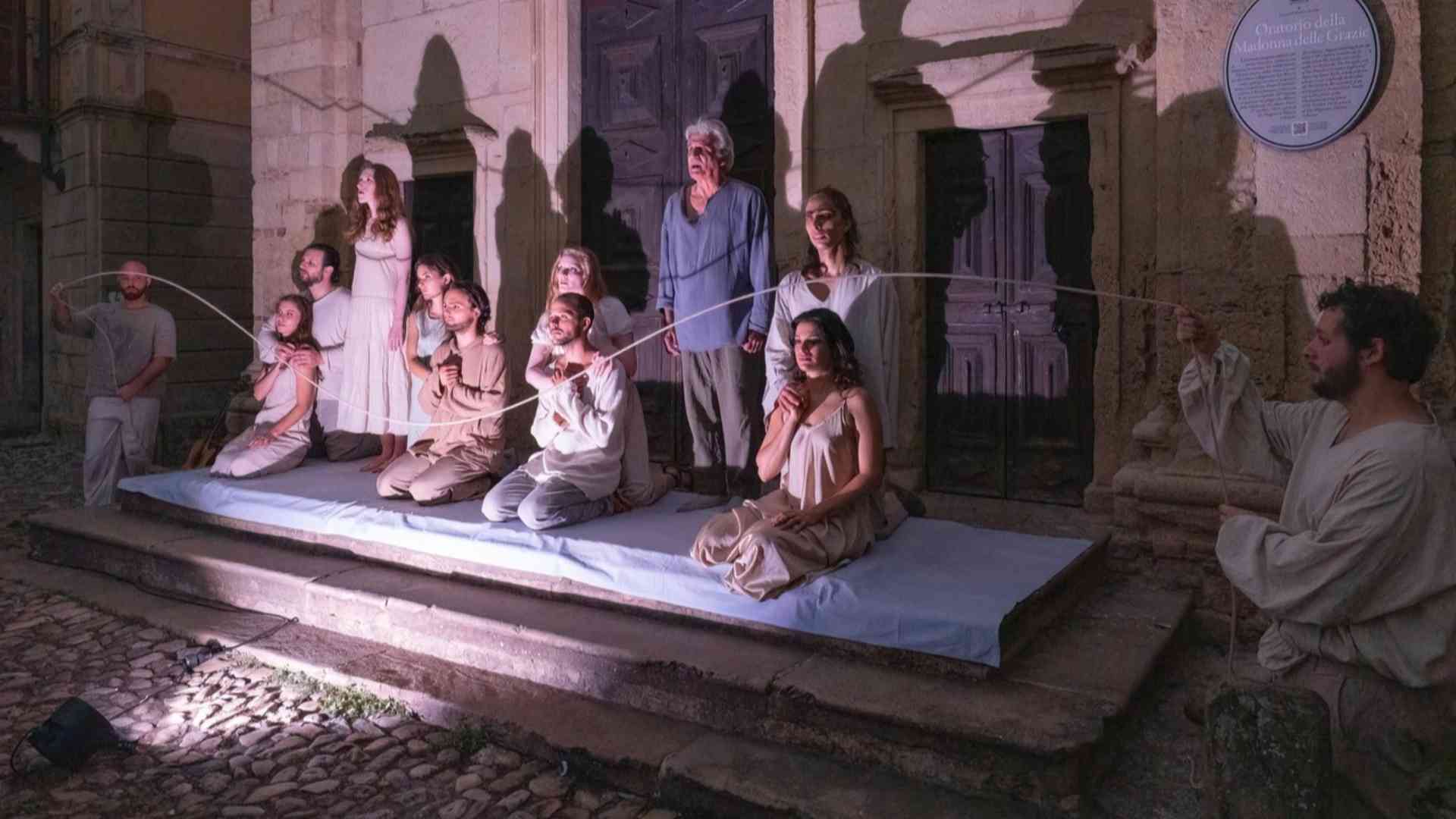 Teatro e attualità con Brie a Vigoleno: Ulisse, i migranti e il dolore della guerra