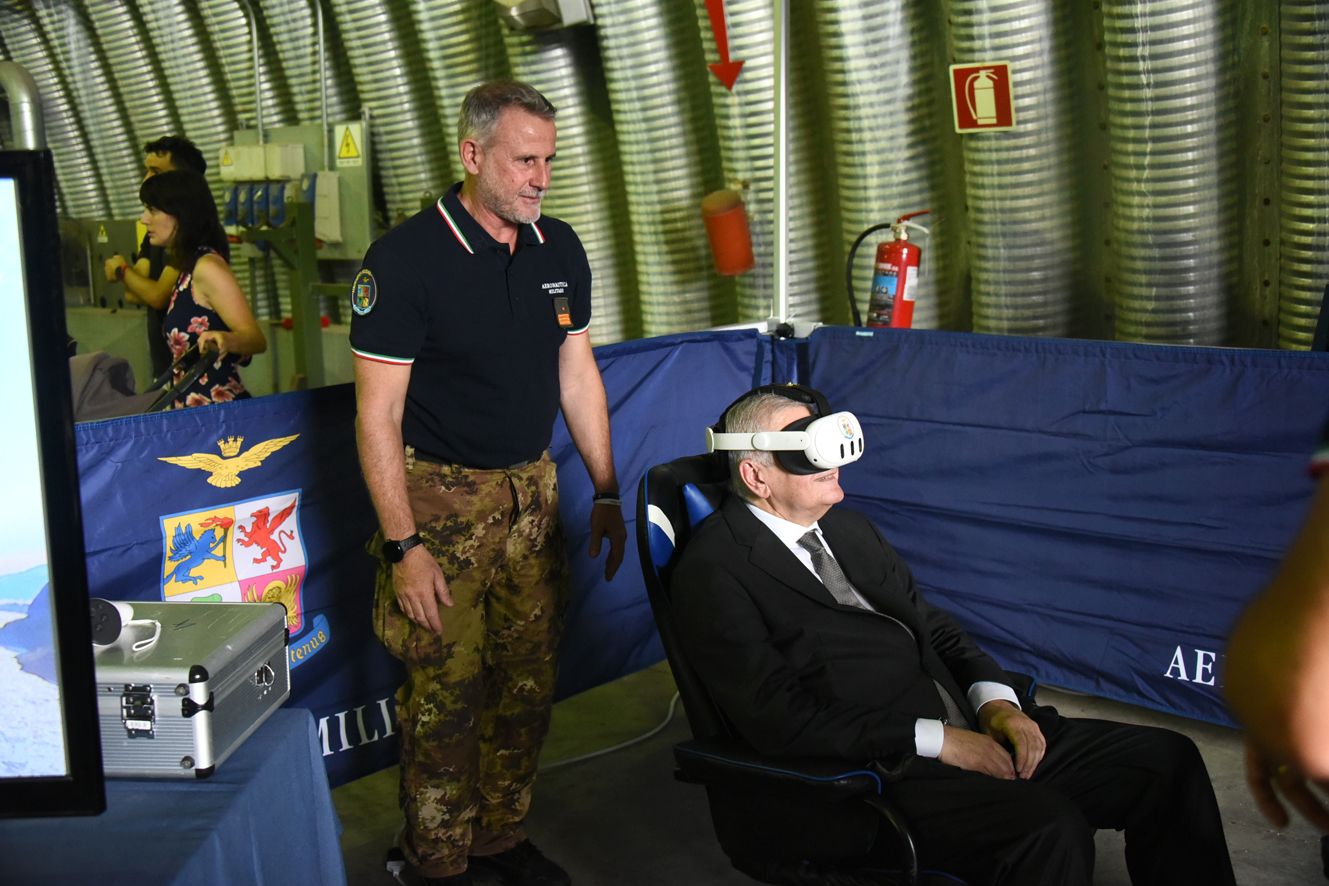 Vari momenti della giornata inaugurale della fiera Fly & Fun all'aeroporto di San Damiano - © Libertà/Del Papa