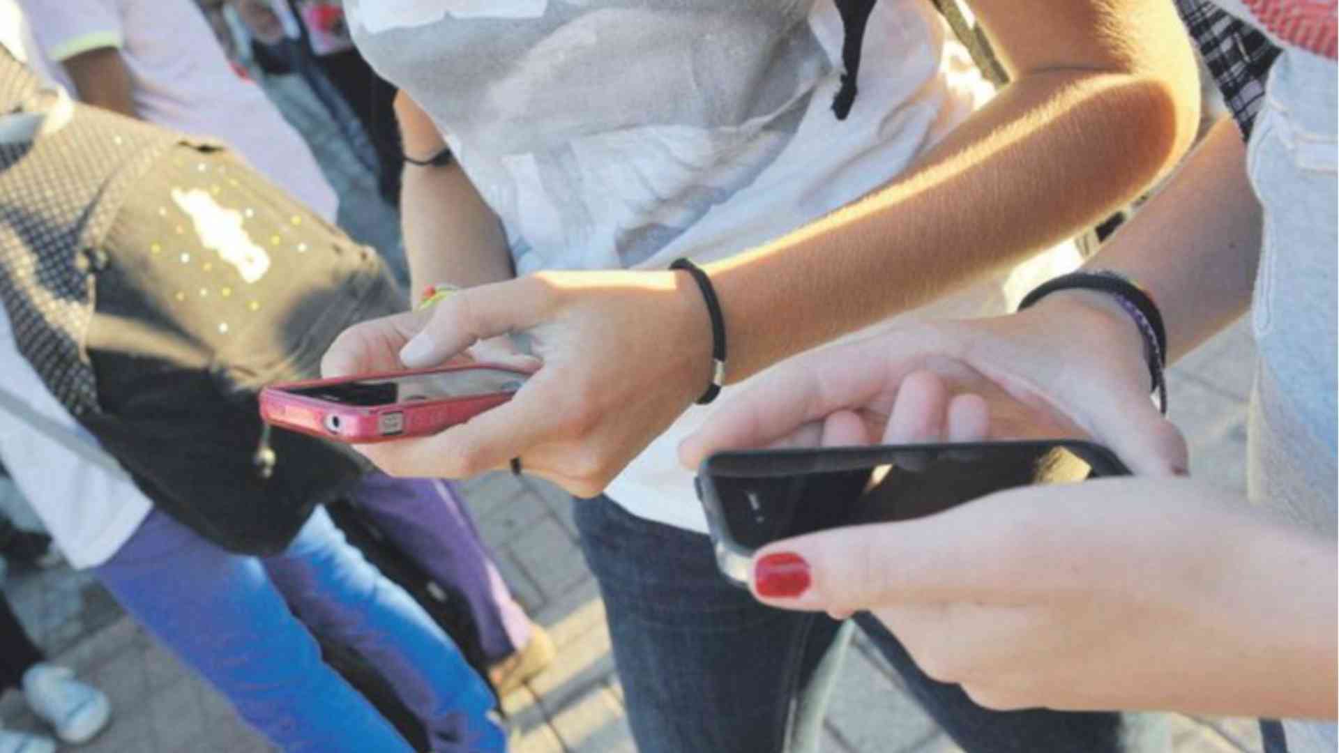 Boom traffico dati su smartphone: +2.258% in 10 anni