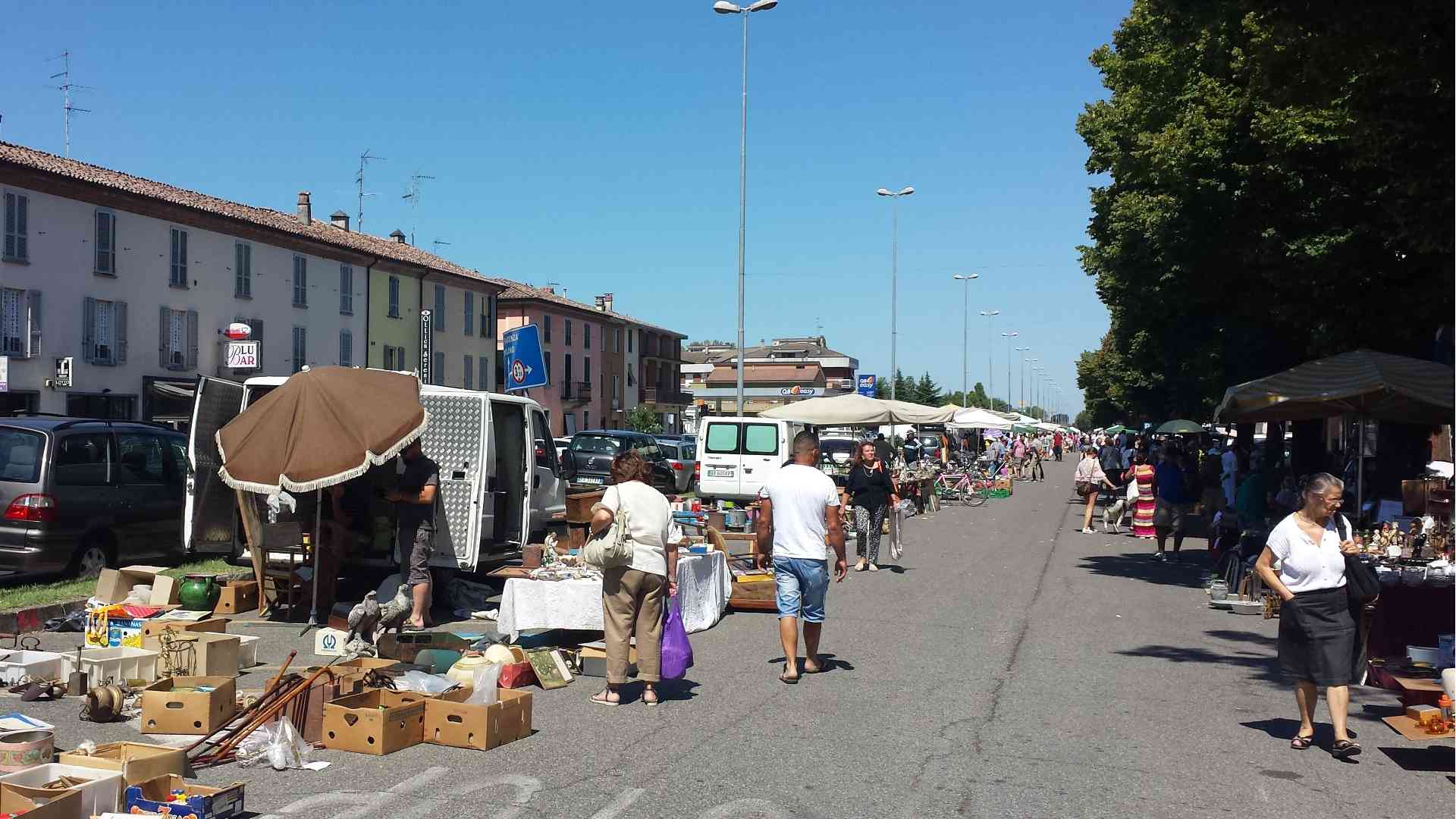Hobbisti di Roveleto: «Portiamo gente, non topi»