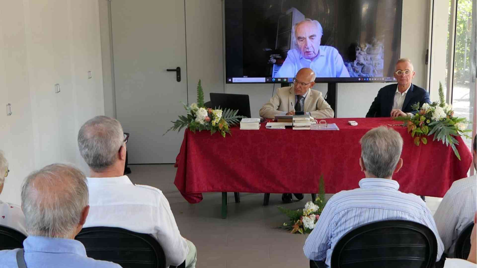 Il crollo degli idoli della civiltà occidentale al Fol in Fest