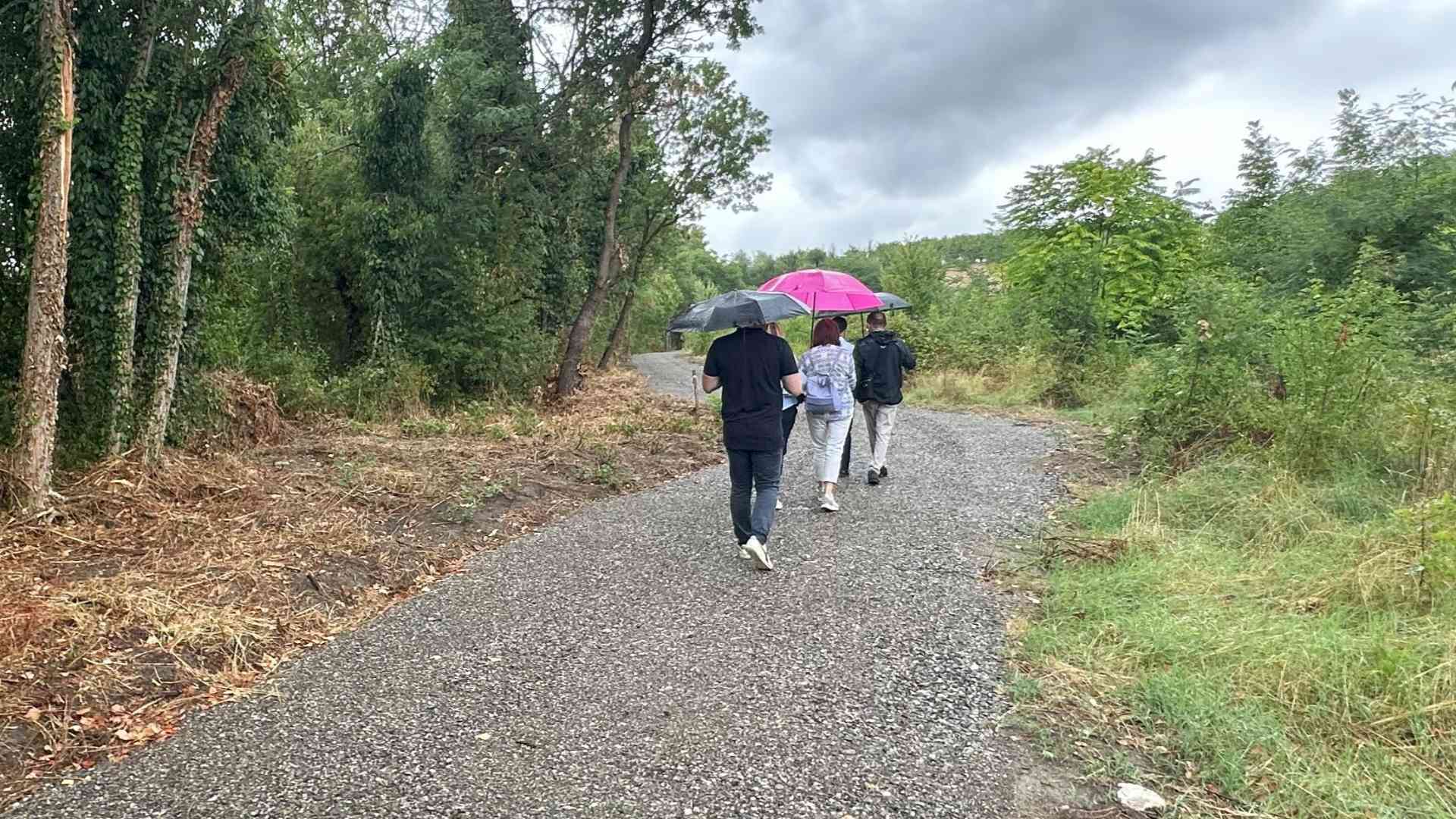 In bicicletta a Fabbiano, ultimi ritocchi per finire la ciclopedonale
