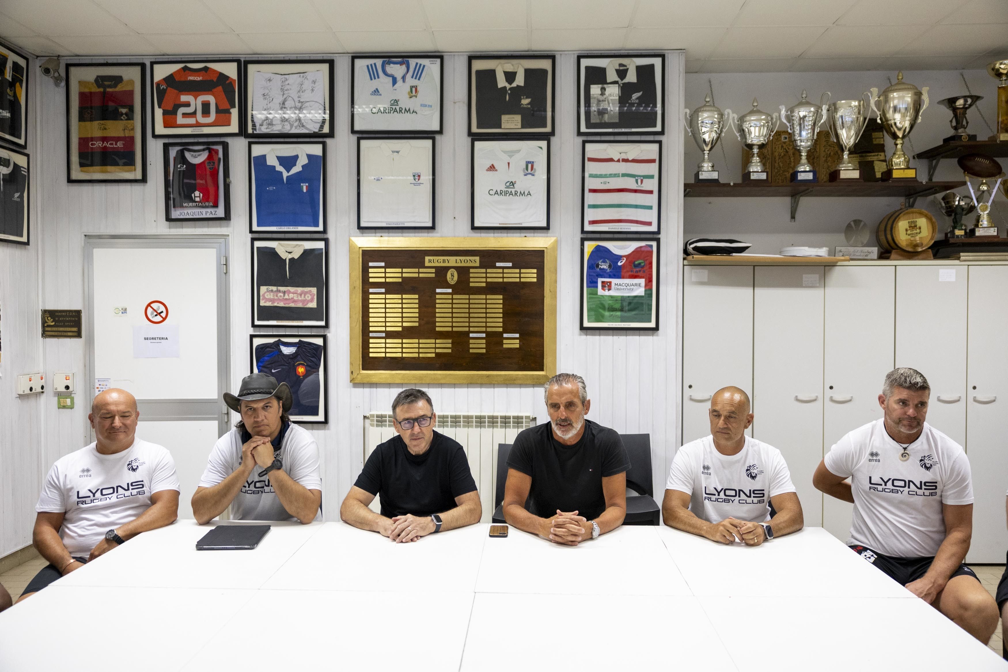 La presentazione della Sitav Lyons in vista della nuova stagione nel massimo campionato di rugby (foto Petrarelli)