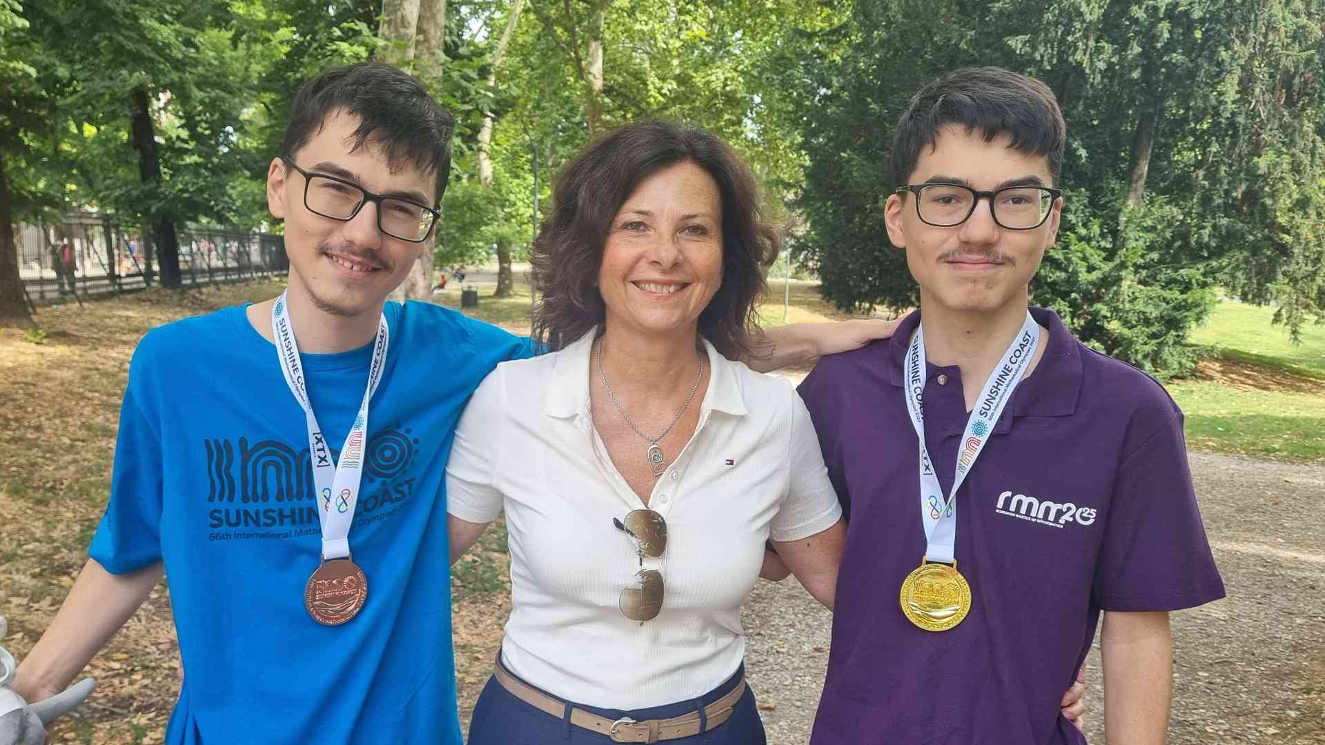 Olimpiadi Matematica, due medaglie per i gemellis Stologan