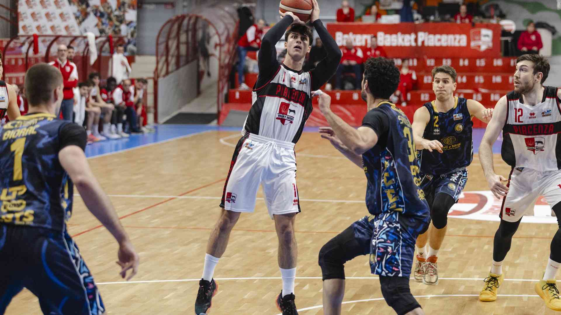Primo derby il 12 ottobre, ecco il calendario delle piacentine del basket