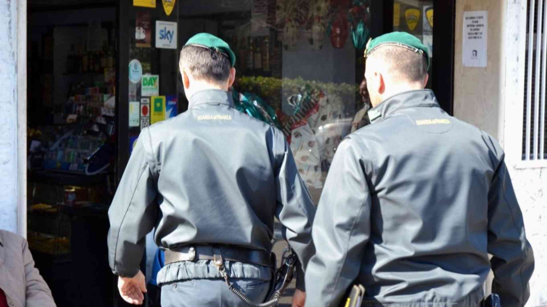 Controlli negli esercizi commerciali: otto sanzioni per migliaia di euro