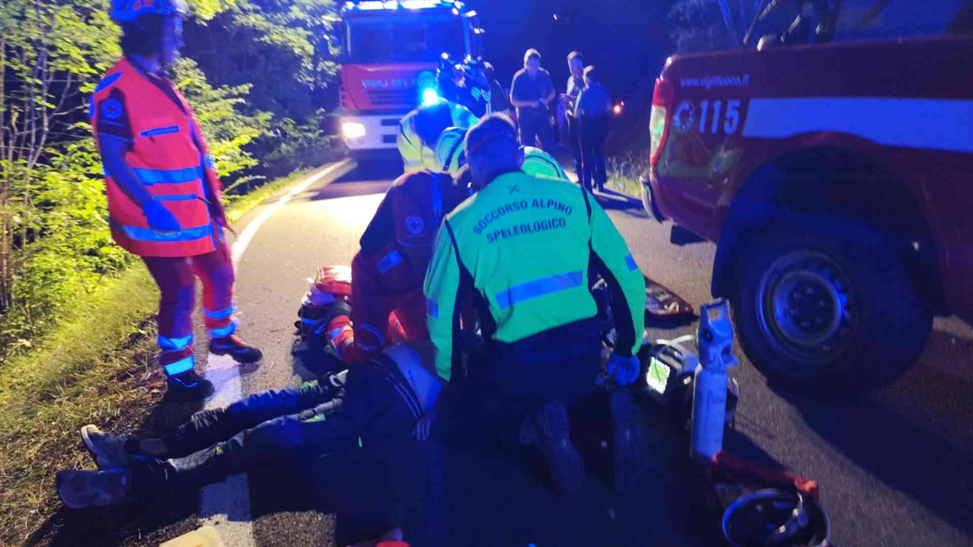 Muore nell'auto finita in una scarpata a Pecorara