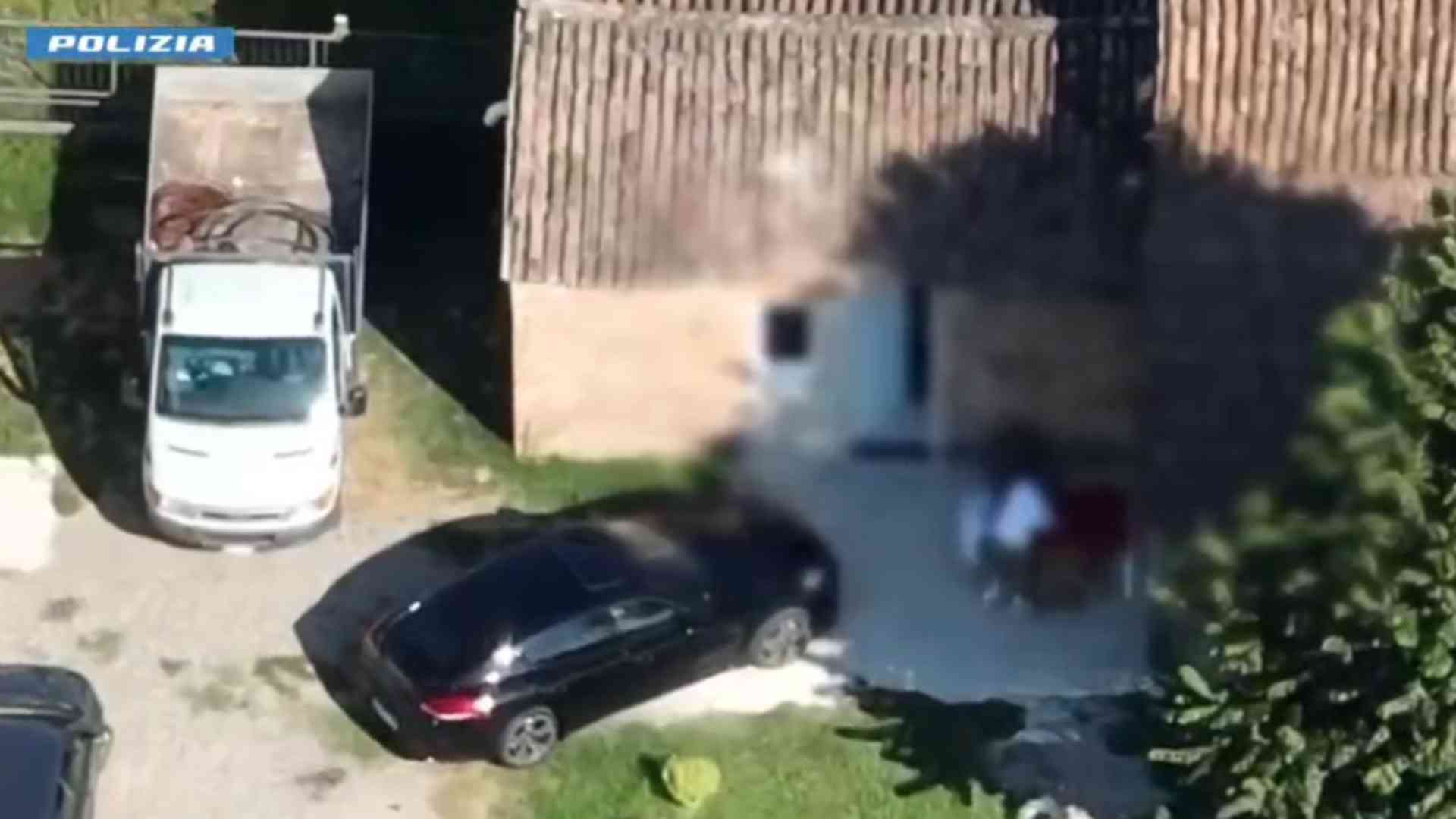 Spaccio e laboratorio di preparazione droga: tre arresti - VIDEO