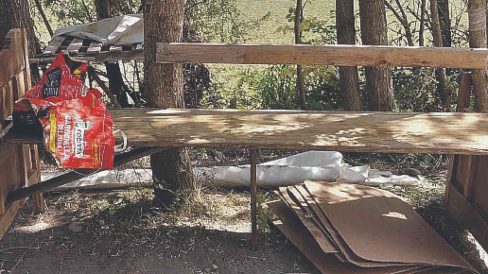 "Camping" abusivo in riva al Trebbia,  proteste a Bobbio: «Danni e rischi»