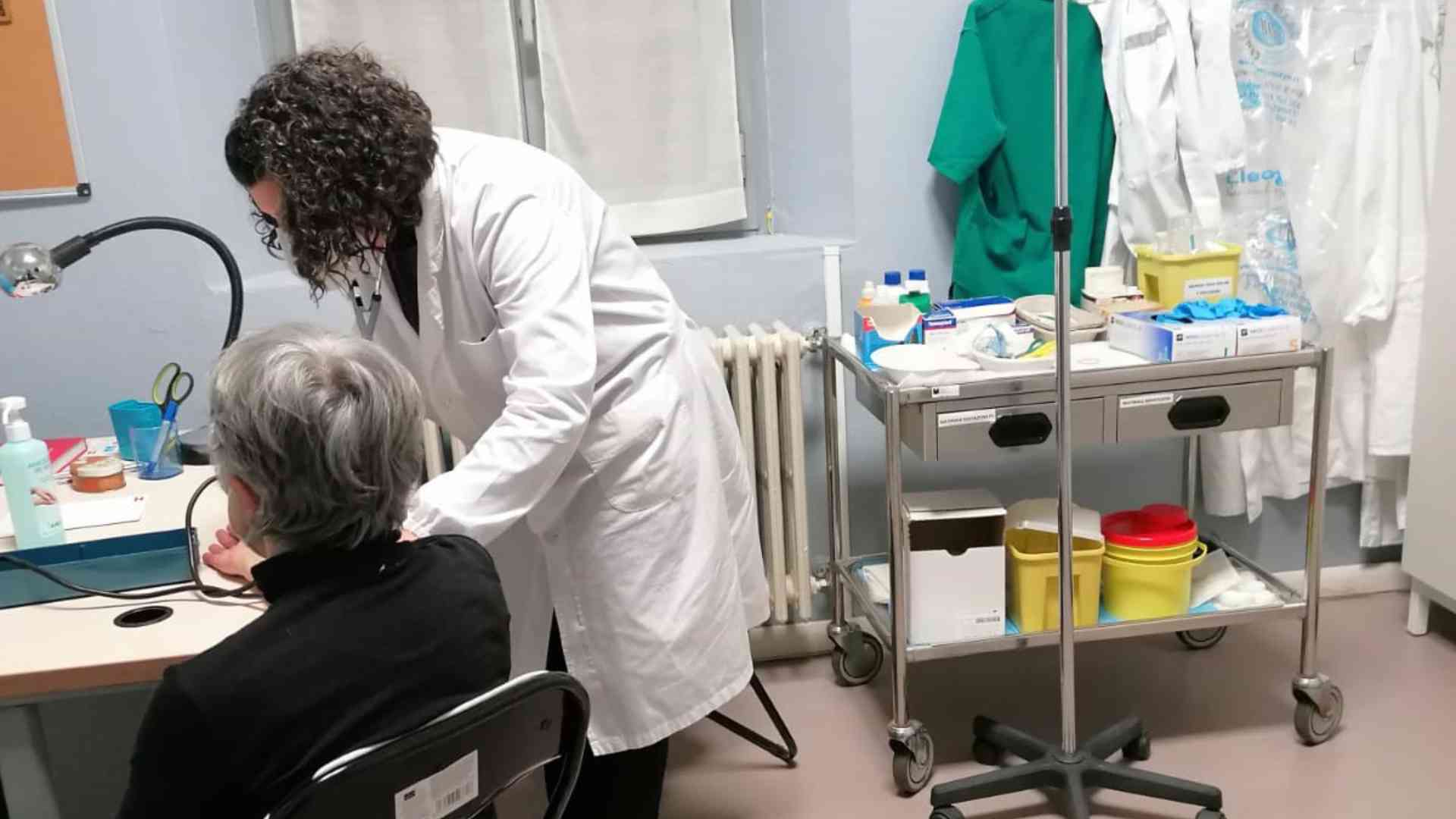 Mancano medici di famiglia, e a ognuno 1.800 pazienti