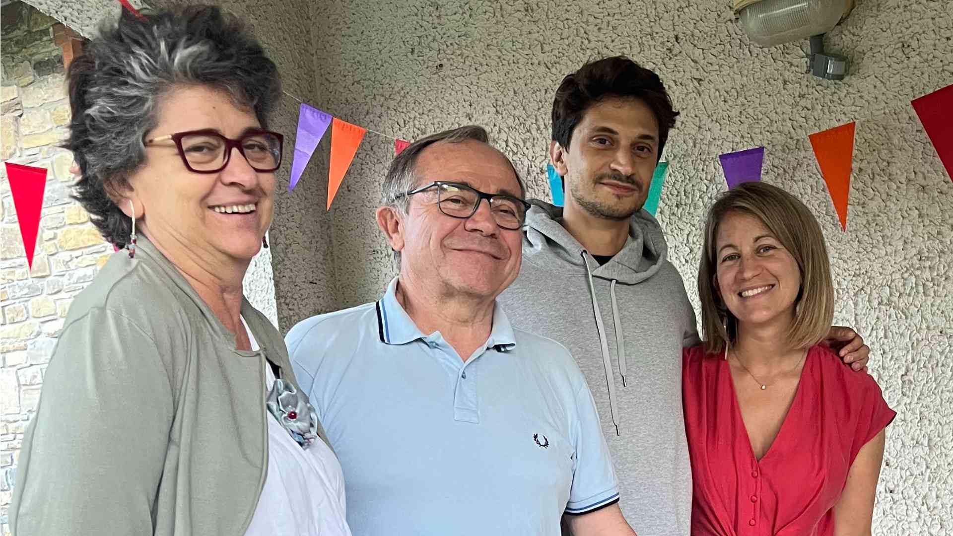 Marta Bonzanini (prima a destra) con mamma Giovanna, papà Giorgio e il fratello Davide