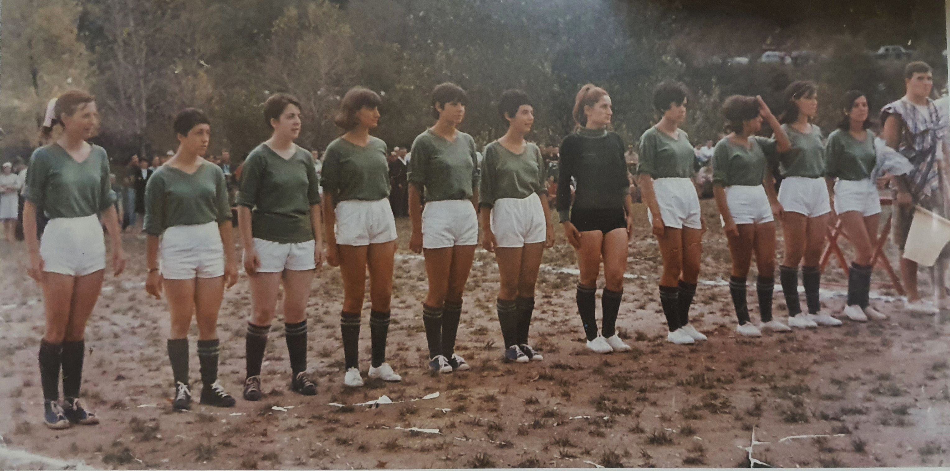 Un'immagine della squadra schierata sul campo