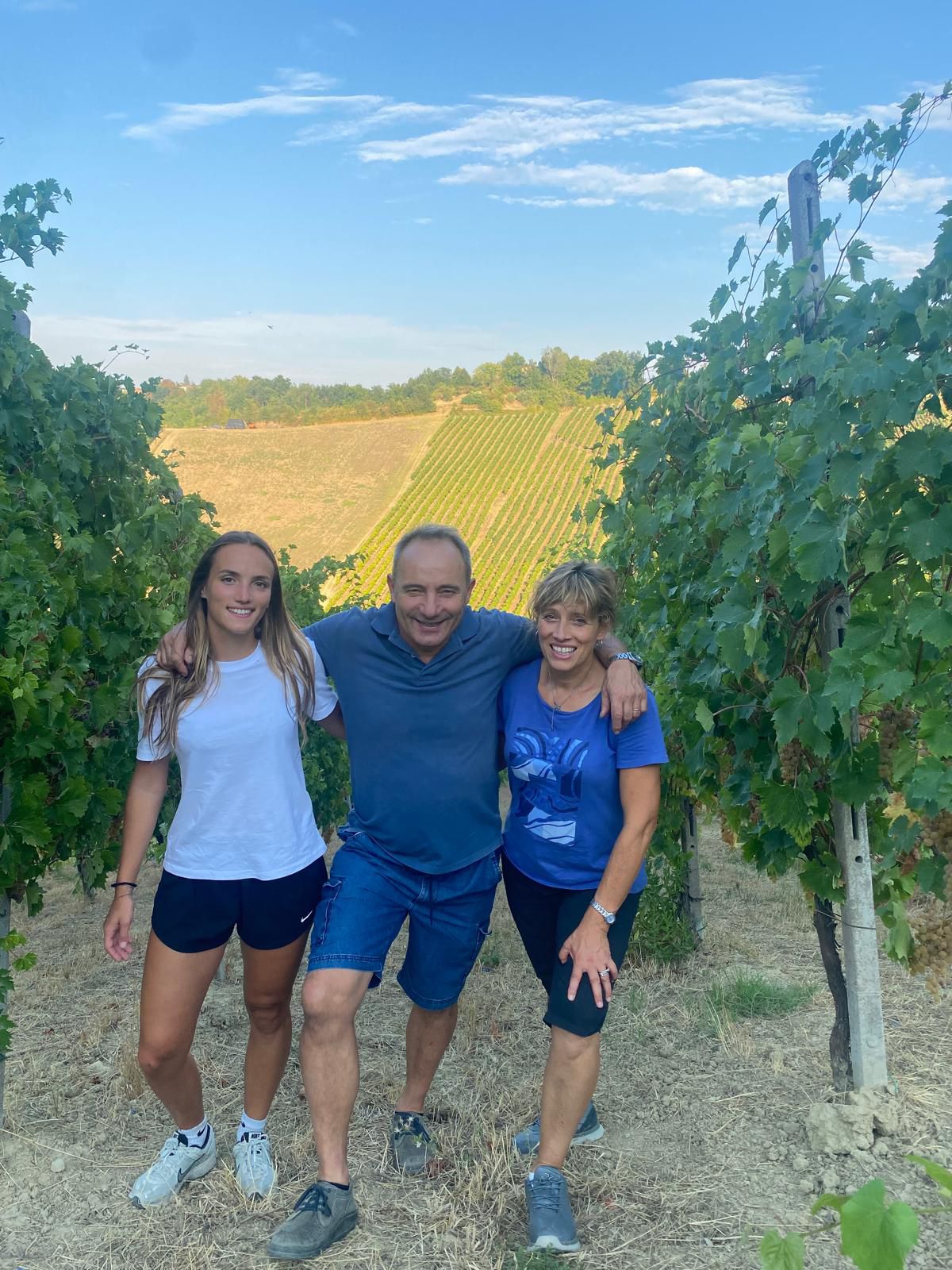La famiglia Loschi si prepara alla vendemmia